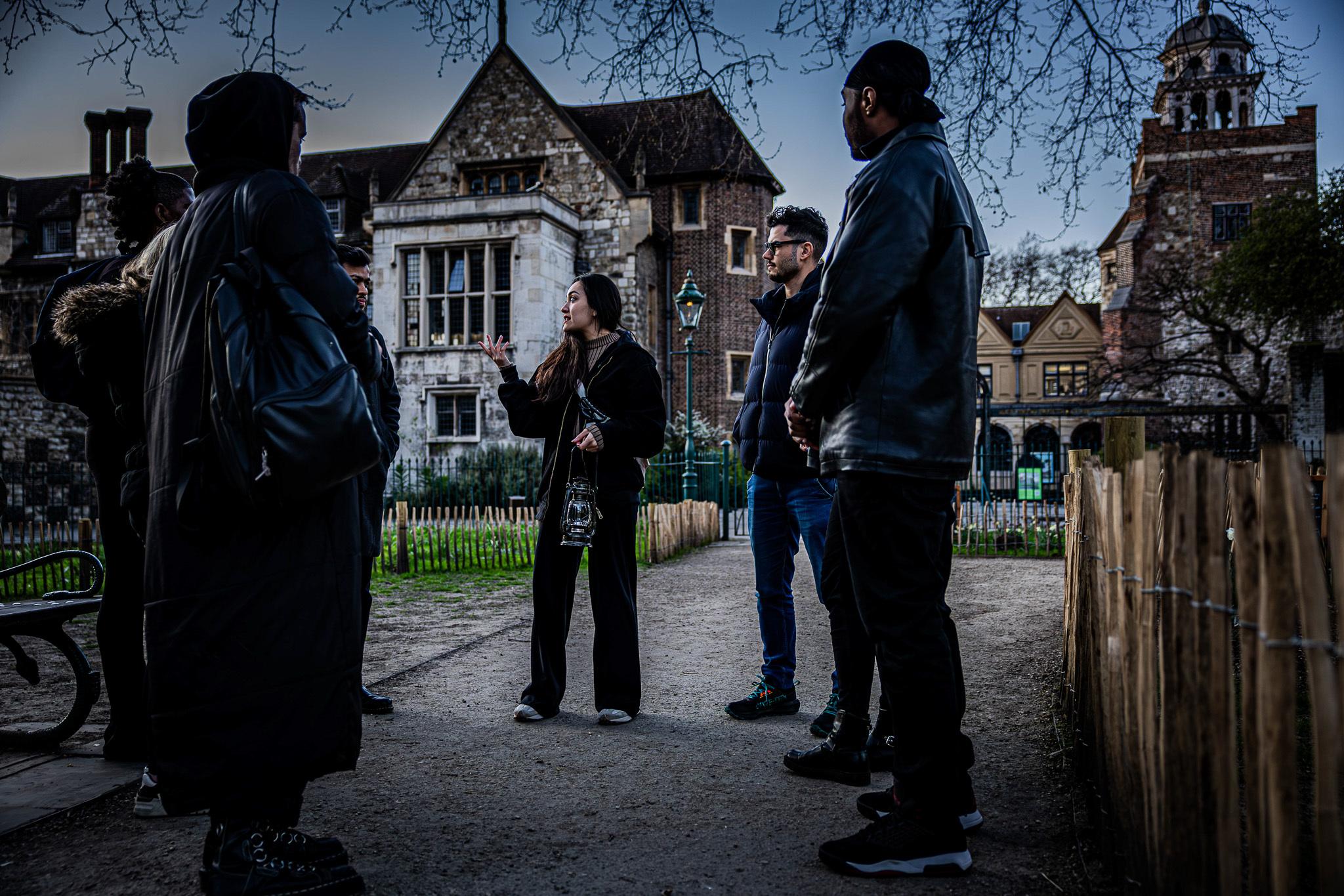 London Ghost Walk: Dark History & Haunted Landmarks