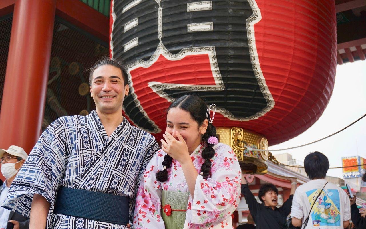 Asakusa Kimono Rental – Full-Day Traditional Dress Experience