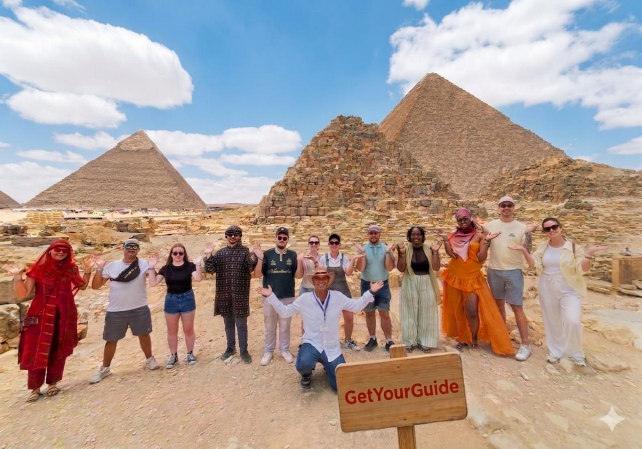 Cairo Day Trip from Hurghada by Flight: Pyramids & Museum