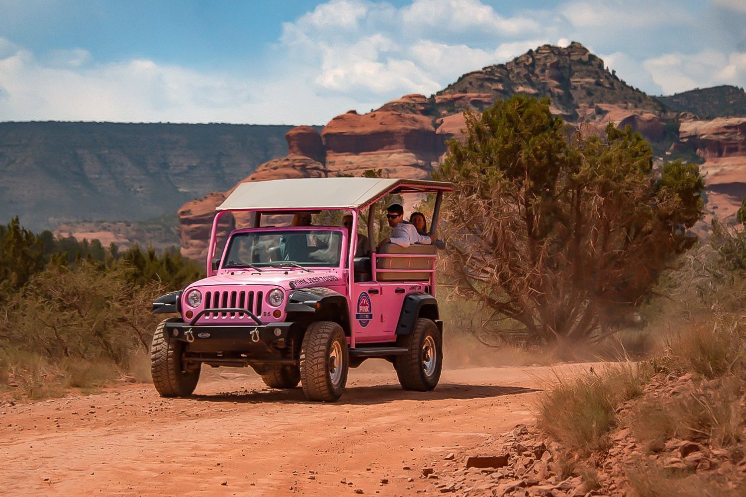 Sedona: Red Rock Range Pink Jeep Tour