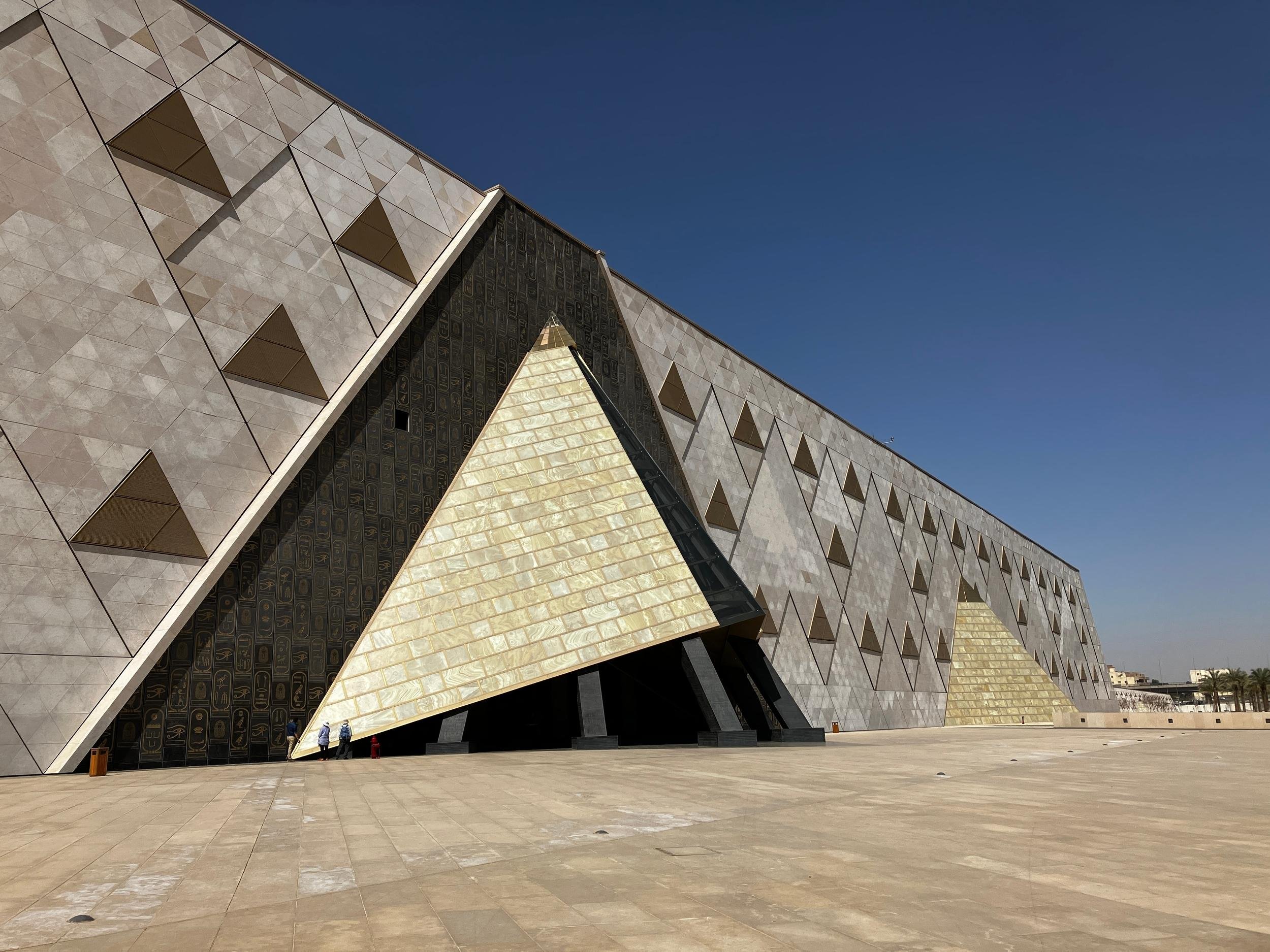 Private Giza Pyramids & Grand Egyptian Museum Explorer