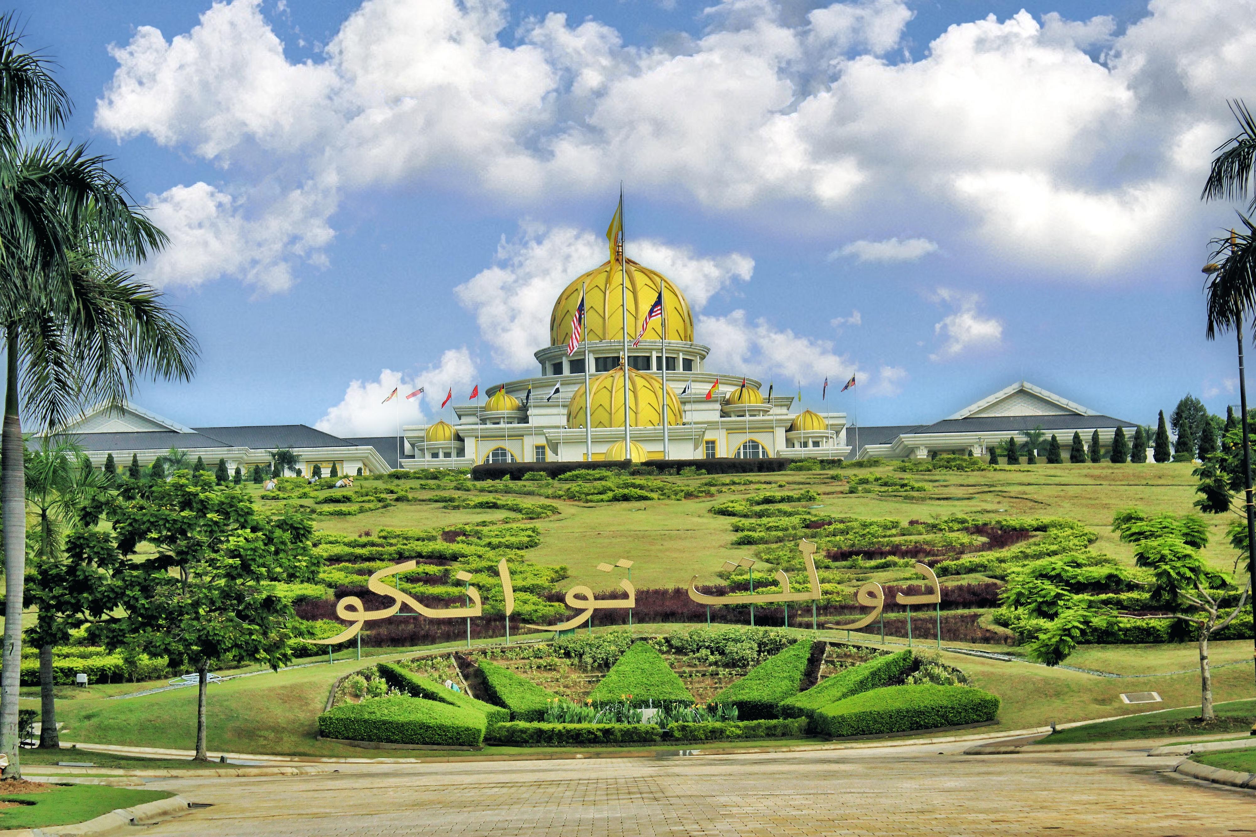 Kuala Lumpur Highlights and Batu Caves Full-Day Tour