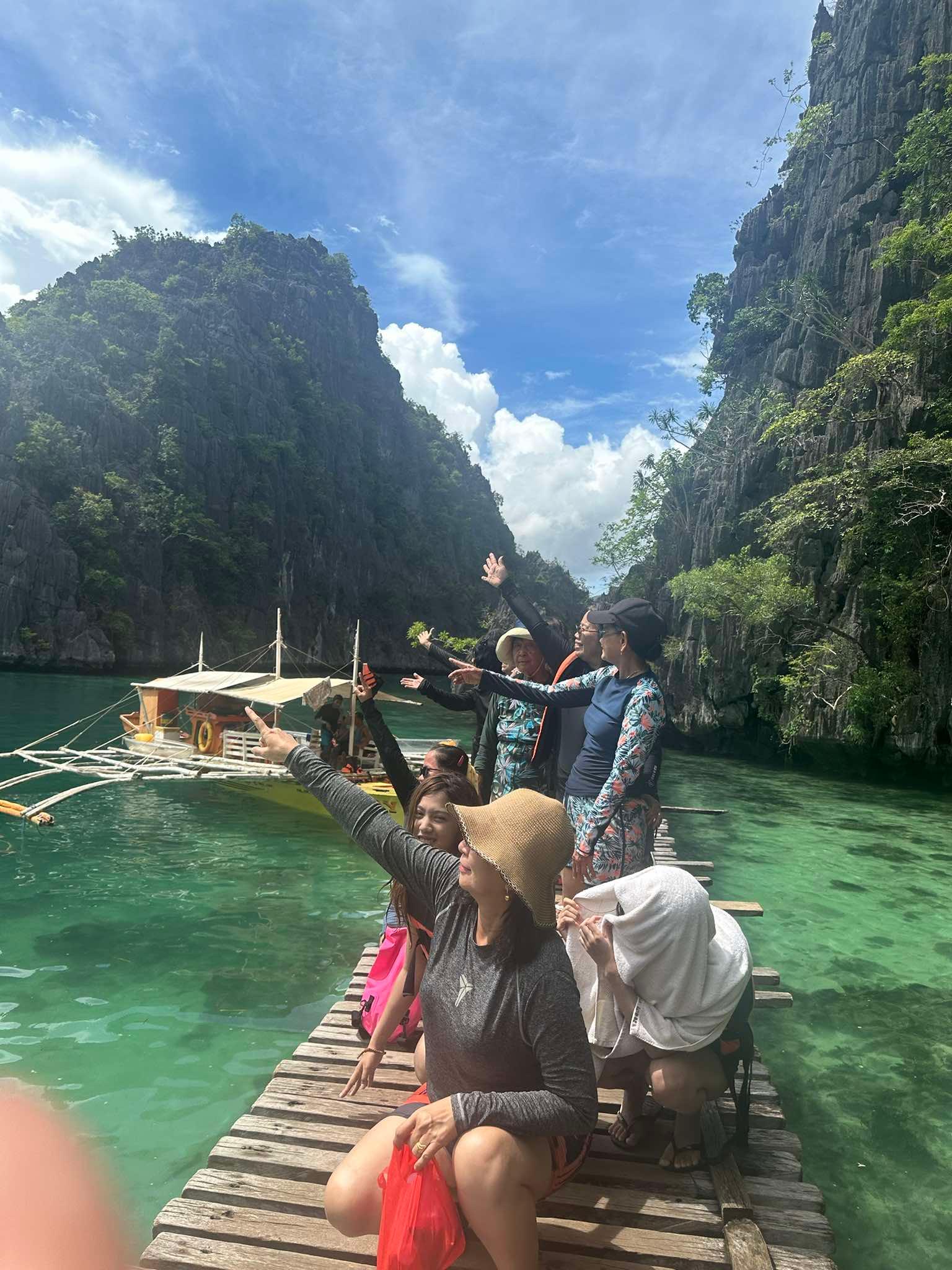 Coron Super Ultimate Lagoon & Island Hopping Day Tour