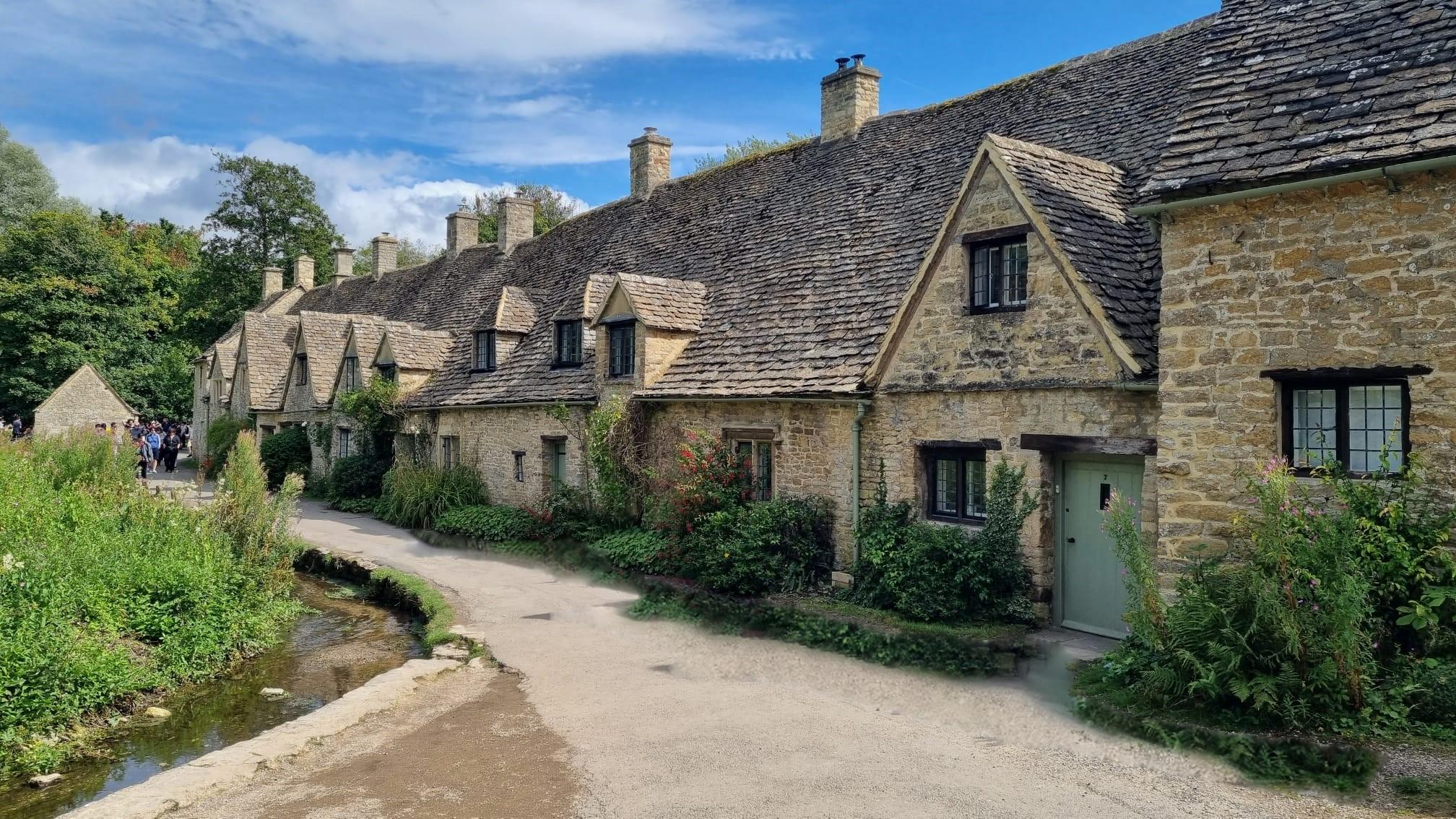 7 Cotswolds stops small group tour from London