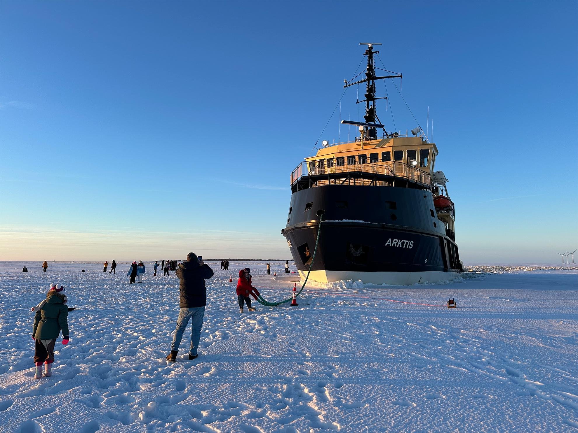Icebreaker Arktis Cruise with Ice Floating from Rovaniemi