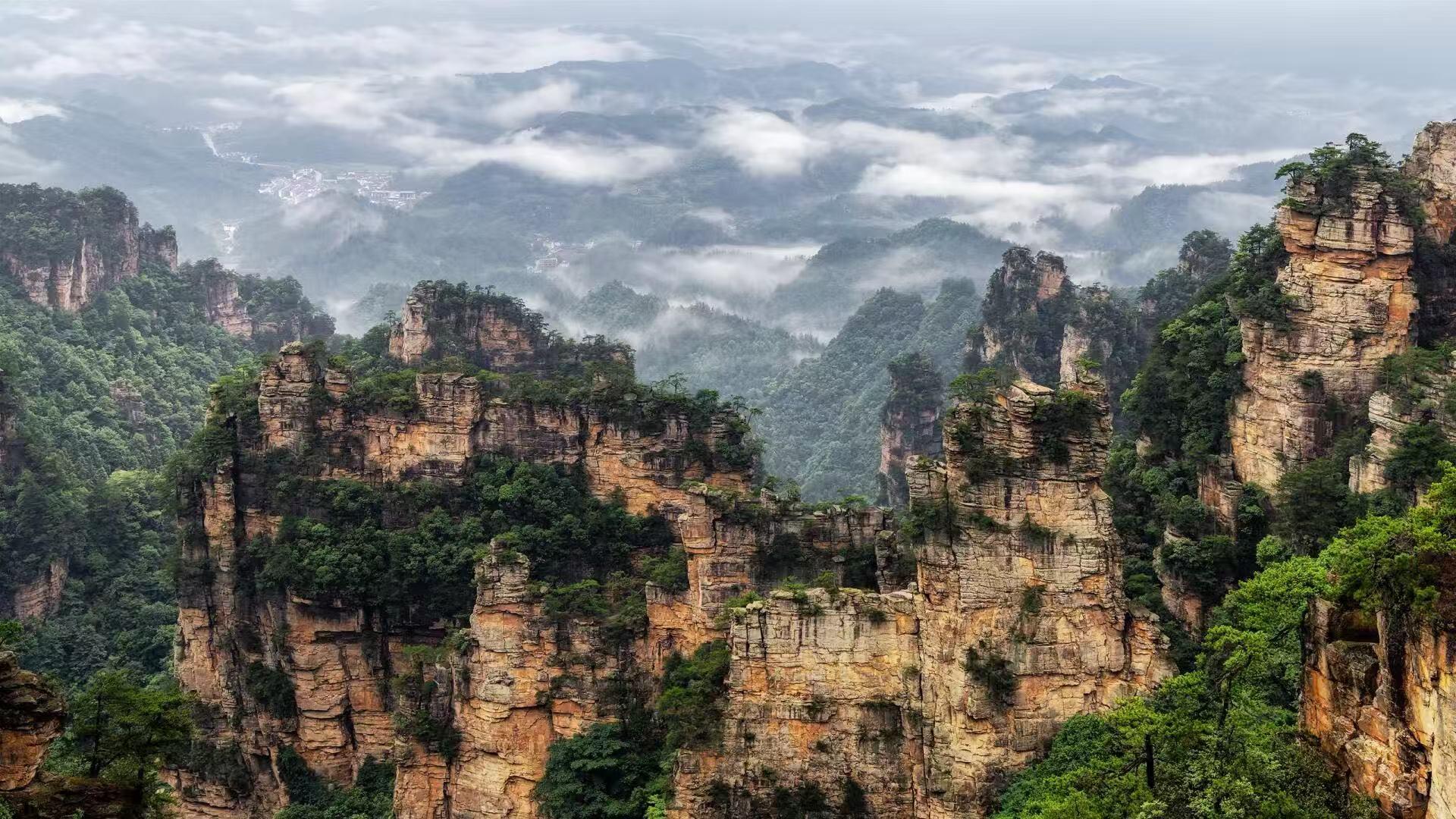 Zhangjiajie National Park Early-Start Hiking Tour