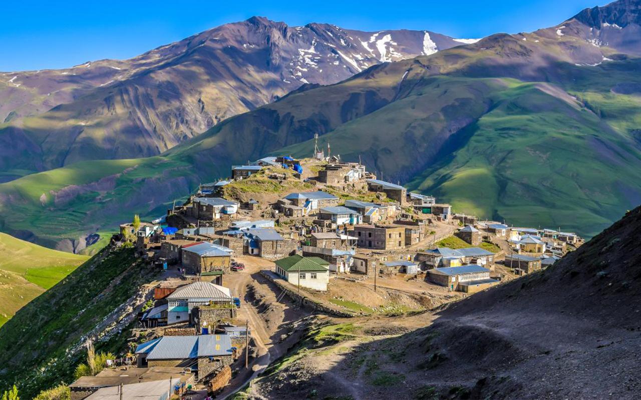 Khinalig Village & Candy Cane Mountain Full-Day Tour from Baku