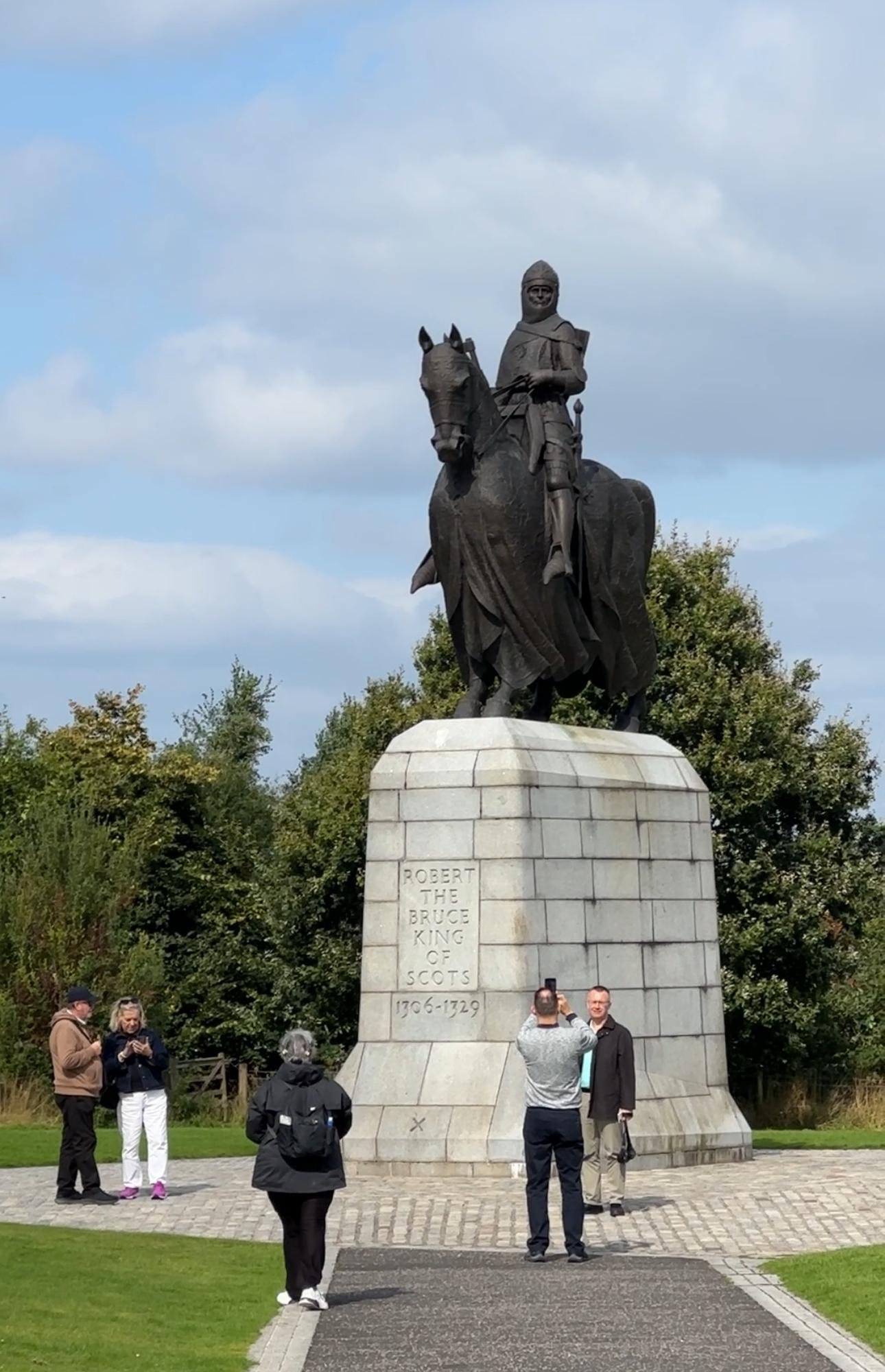 Historical Scotland: Dunfermline, Stirling & Rosslyn Chapel