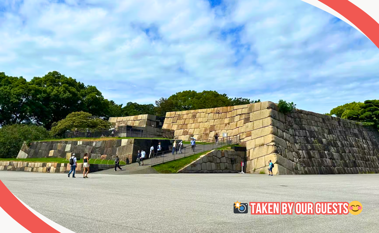 Tokyo Imperial Palace tour — Ōtemon Gate, Ninomaru Garden and castle moat — image 28