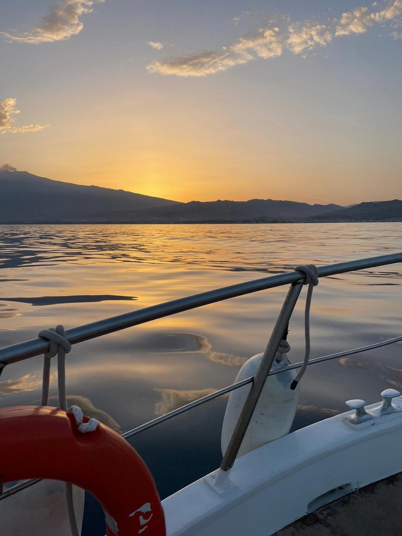 Taormina Sunset Dolphin Watching & Sicilian Aperitivo