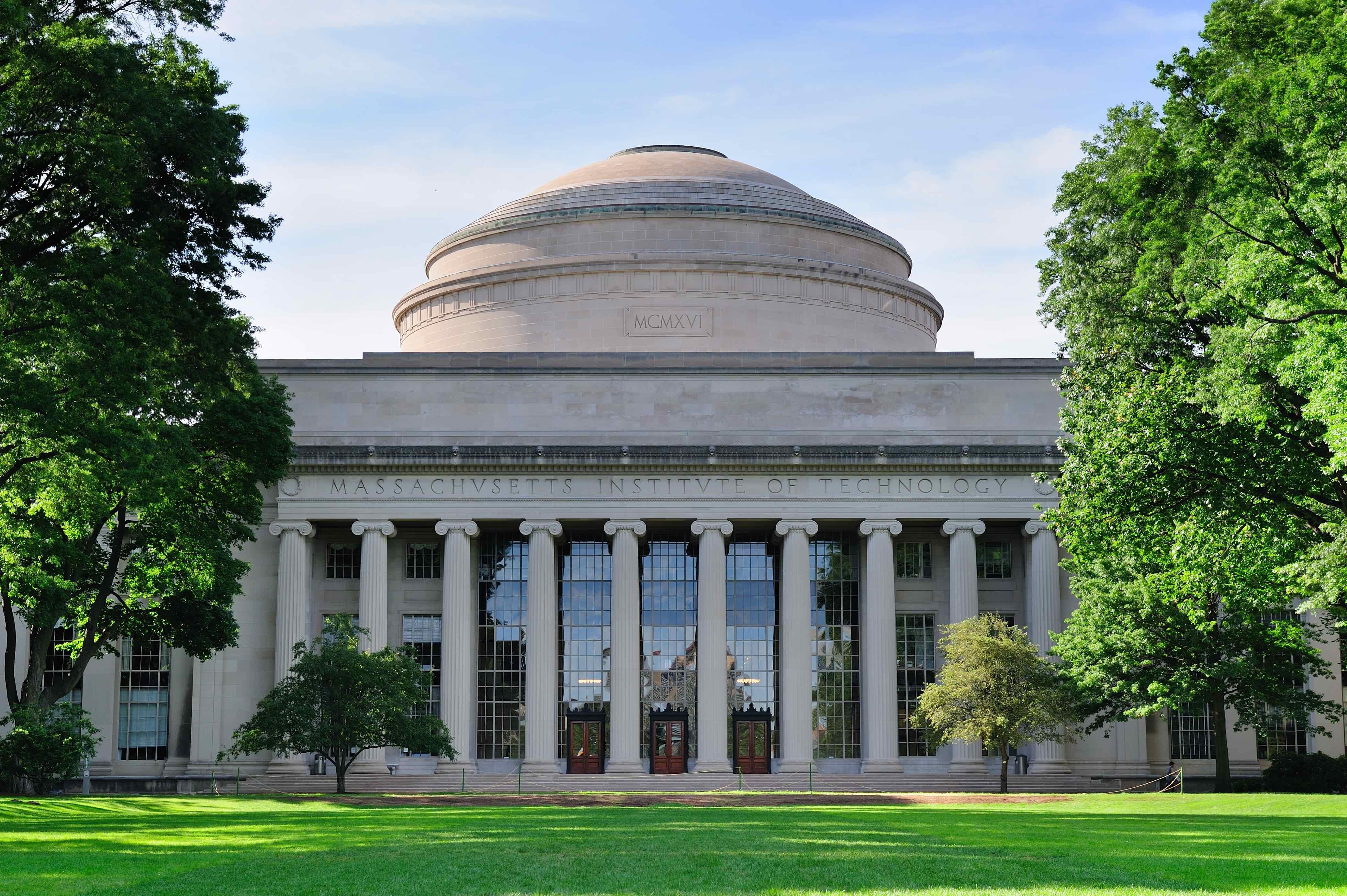 MIT & Harvard Campus Walking Tour
