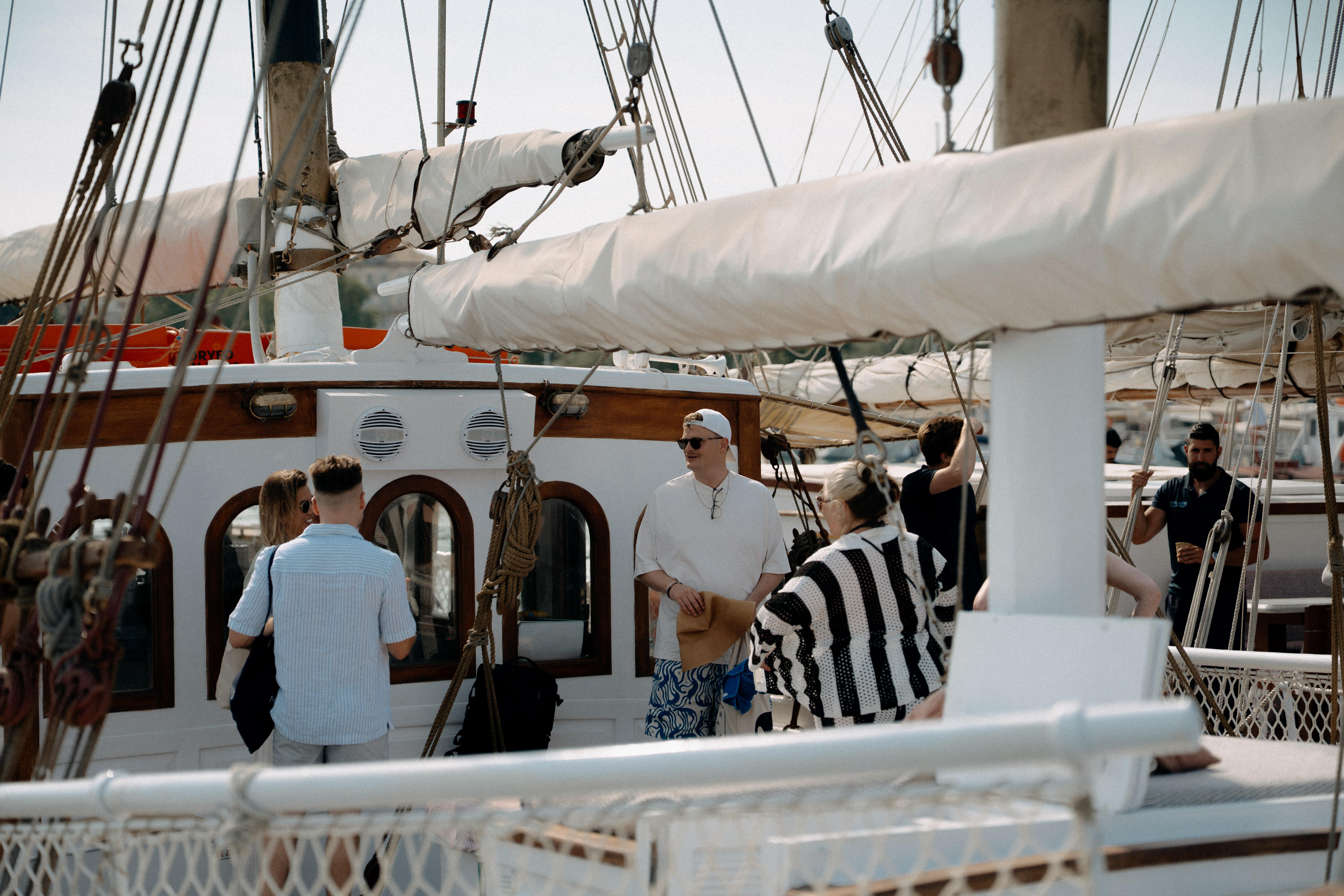 Corfu Town: Full-Day Cruise with Lunch, Drinks & Swim Stops
