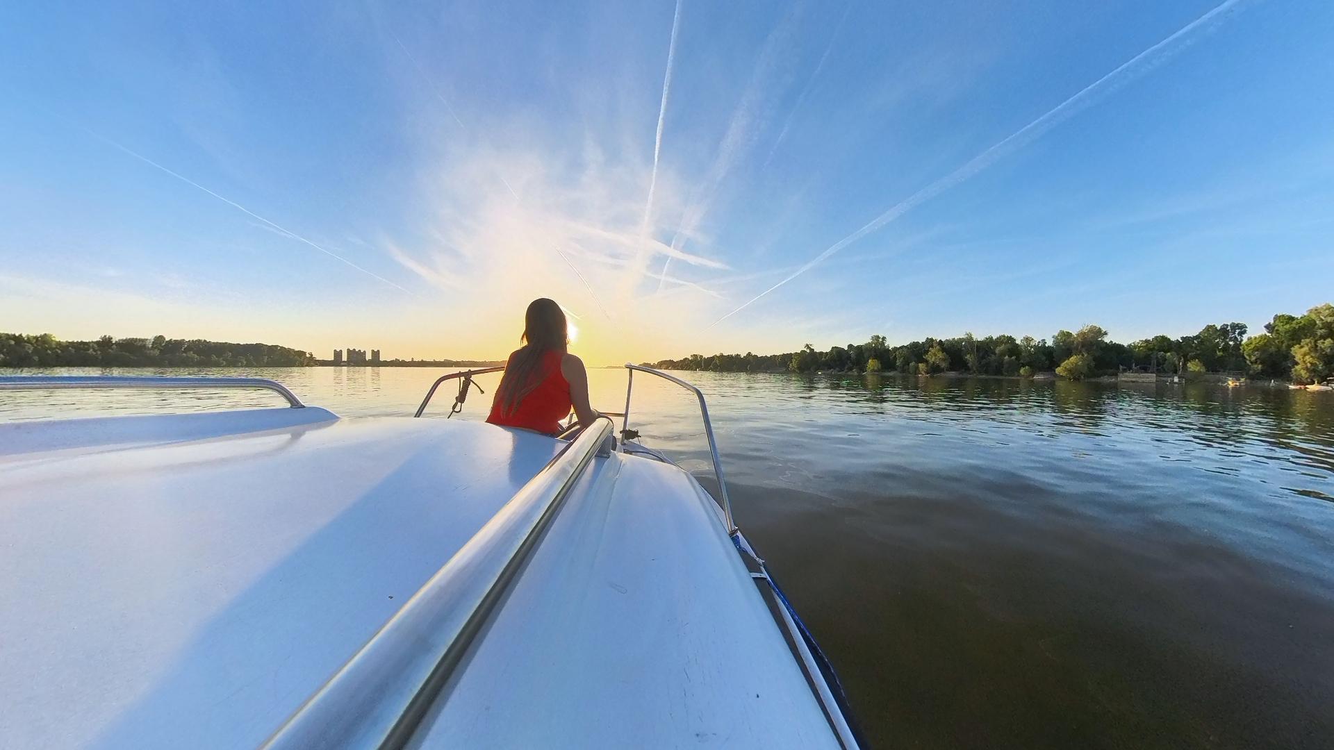 Private Sunset Boat Tour with Photography