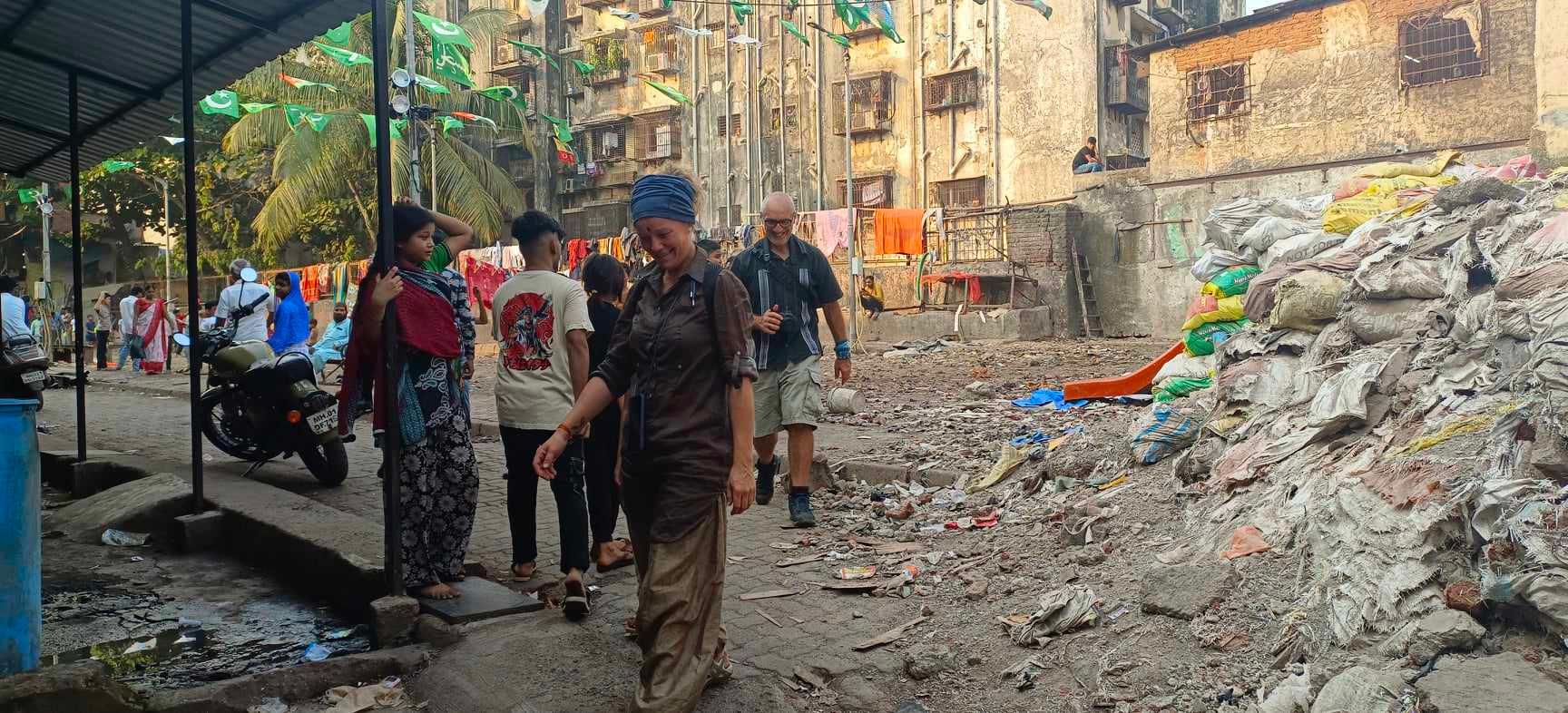 Mumbai: Dharavi Slum & Dhobi Ghat Authentic Local Tour