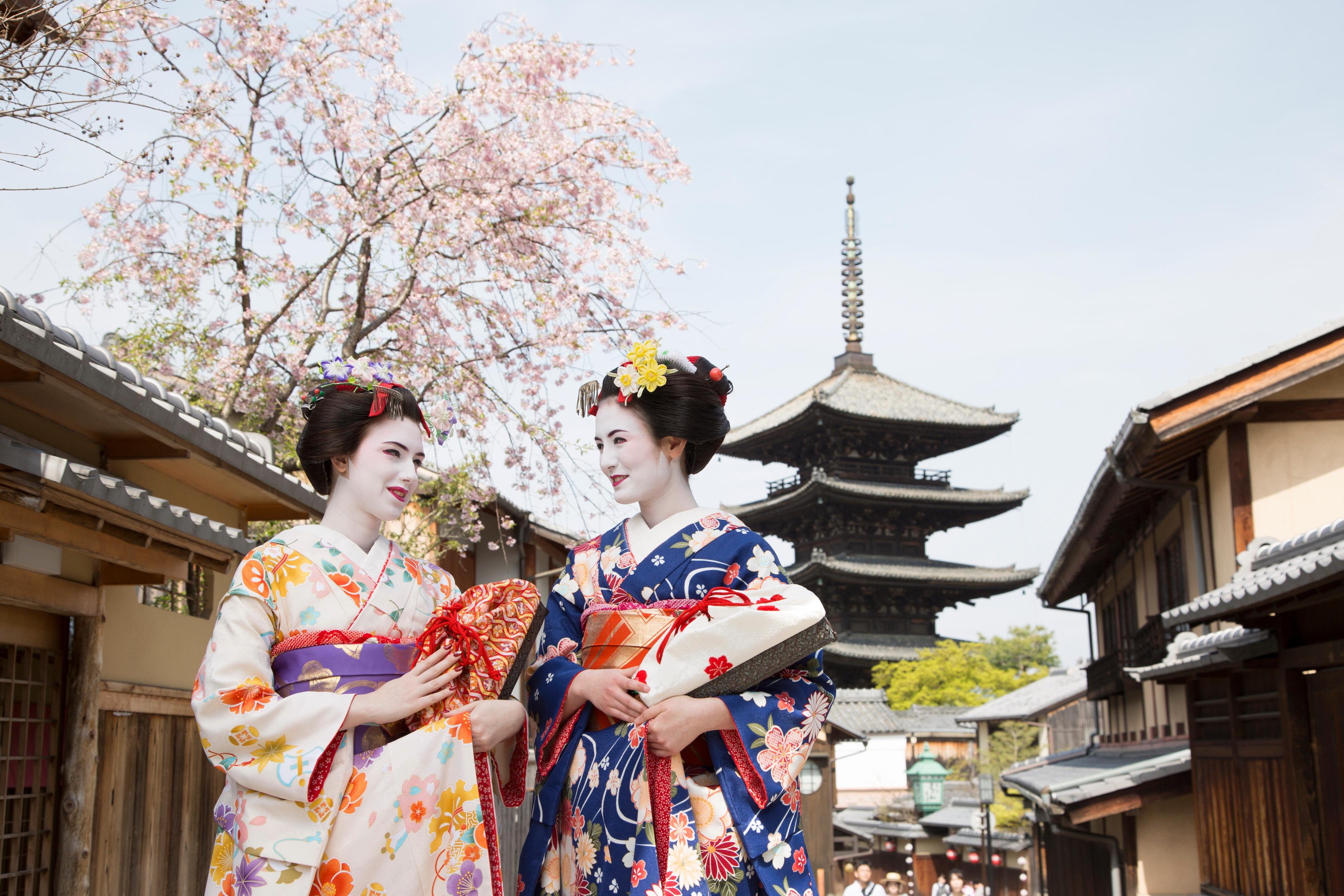 Kyoto: Maiko Makeover and Photoshoot Experience - 2026 (Verified Reviews)