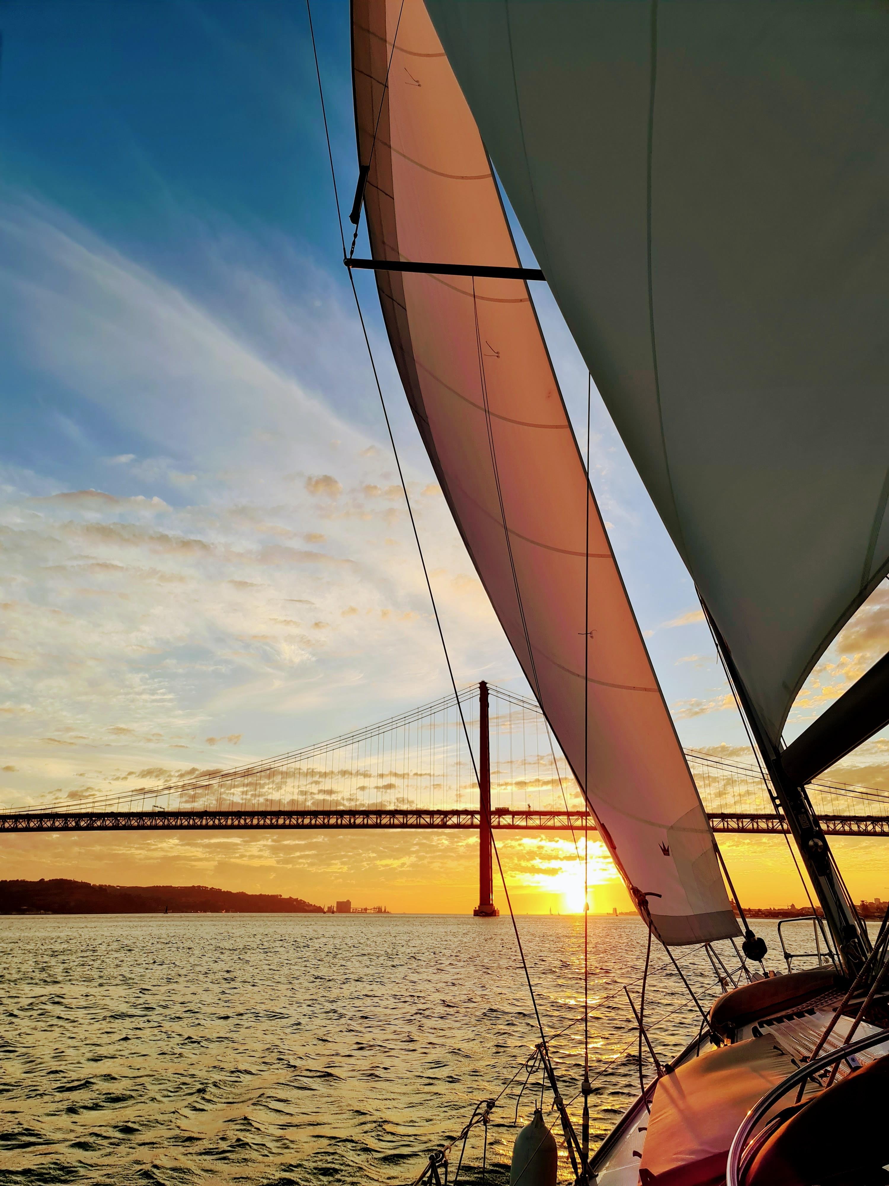 Lisbon Tagus River Sailing Cruise with Wine (Day or Sunset)