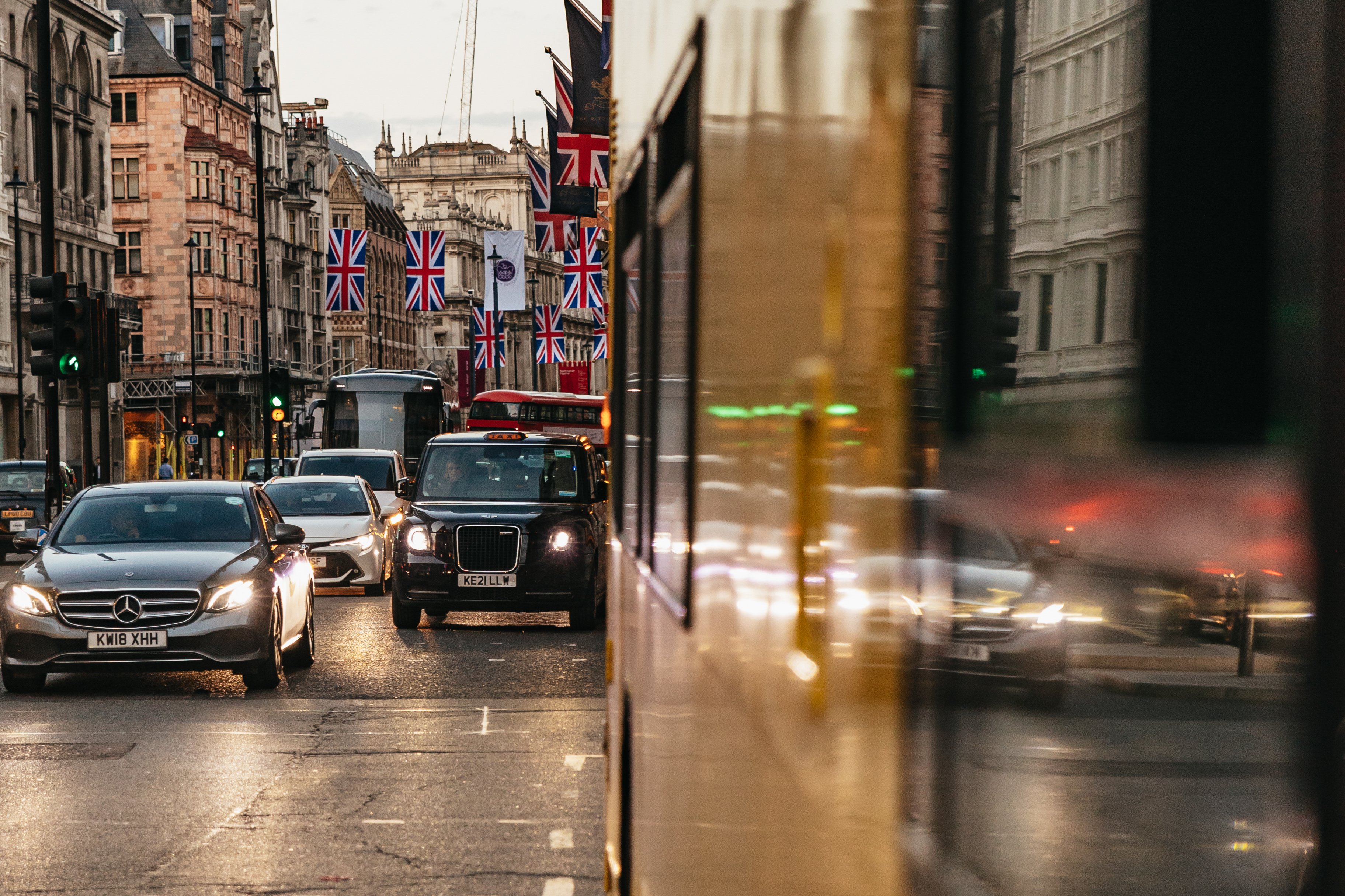 London: London by Night Sightseeing Open-Top Bus Tour — gallery image 6