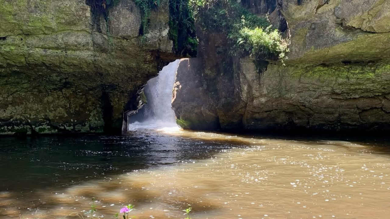 Nairobi Mau Mau Caves, Zipline & Lakeside Picnic