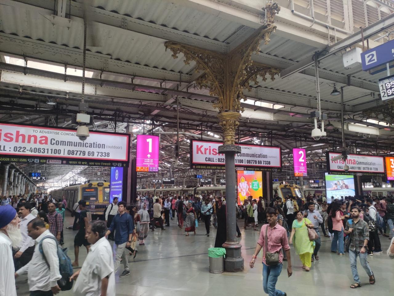 Private Mumbai Highlights & Dharavi Insight Tour