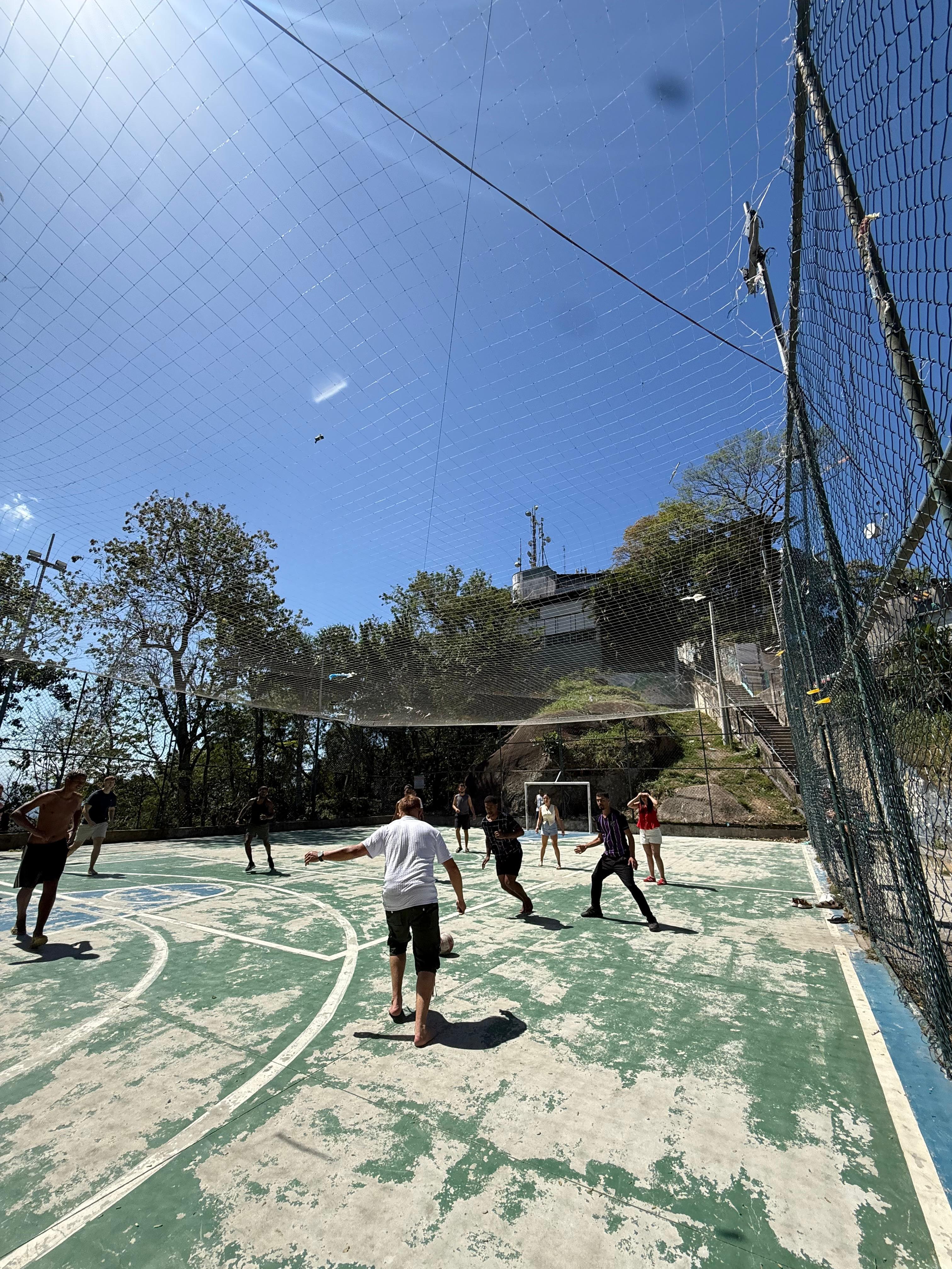 Rio de Janeiro: Santa Marta Favela Guided Walking Tour