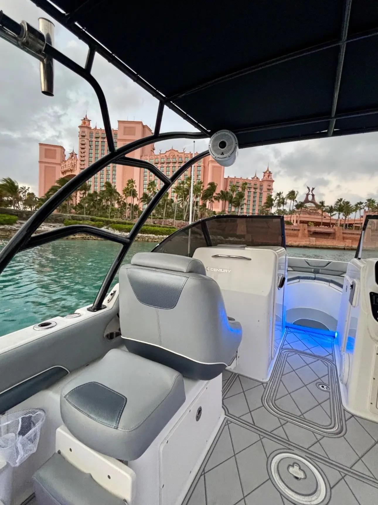 Nassau Private Boat & Snorkel Adventure