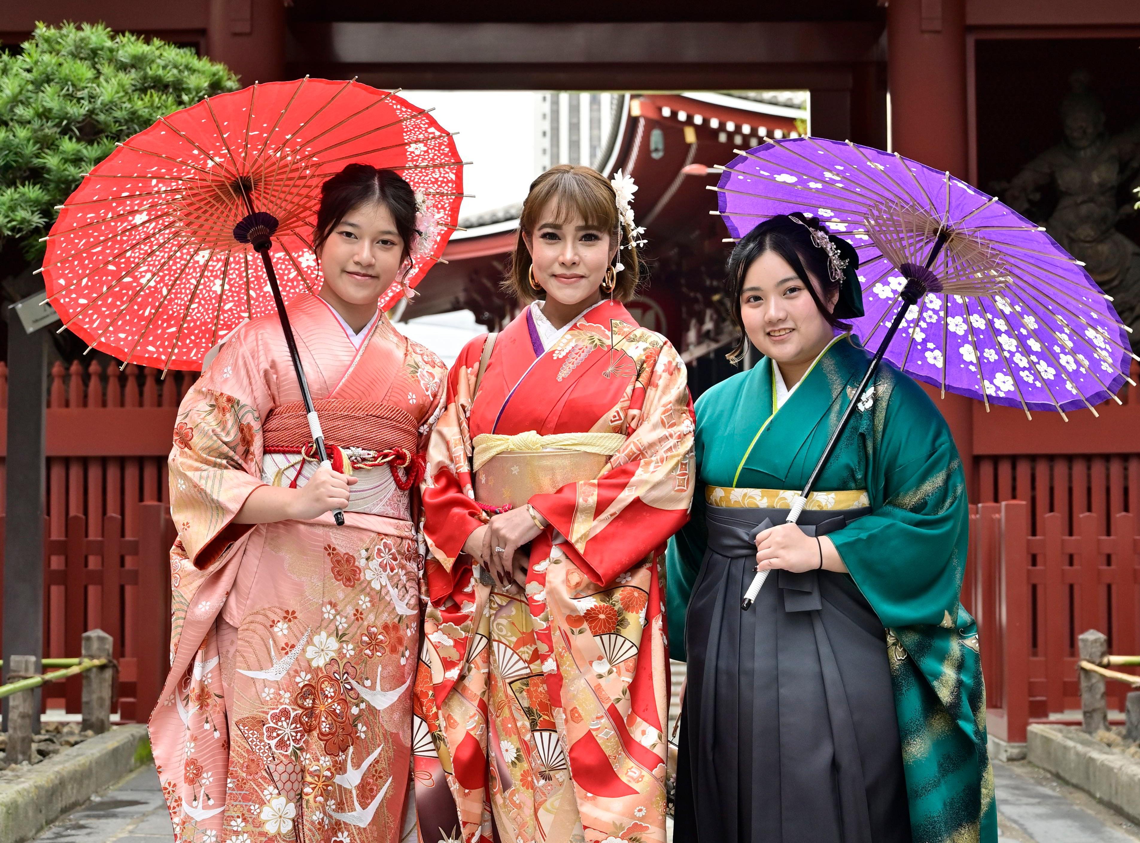 Asakusa Kimono Dressing & Matcha Tea Experience