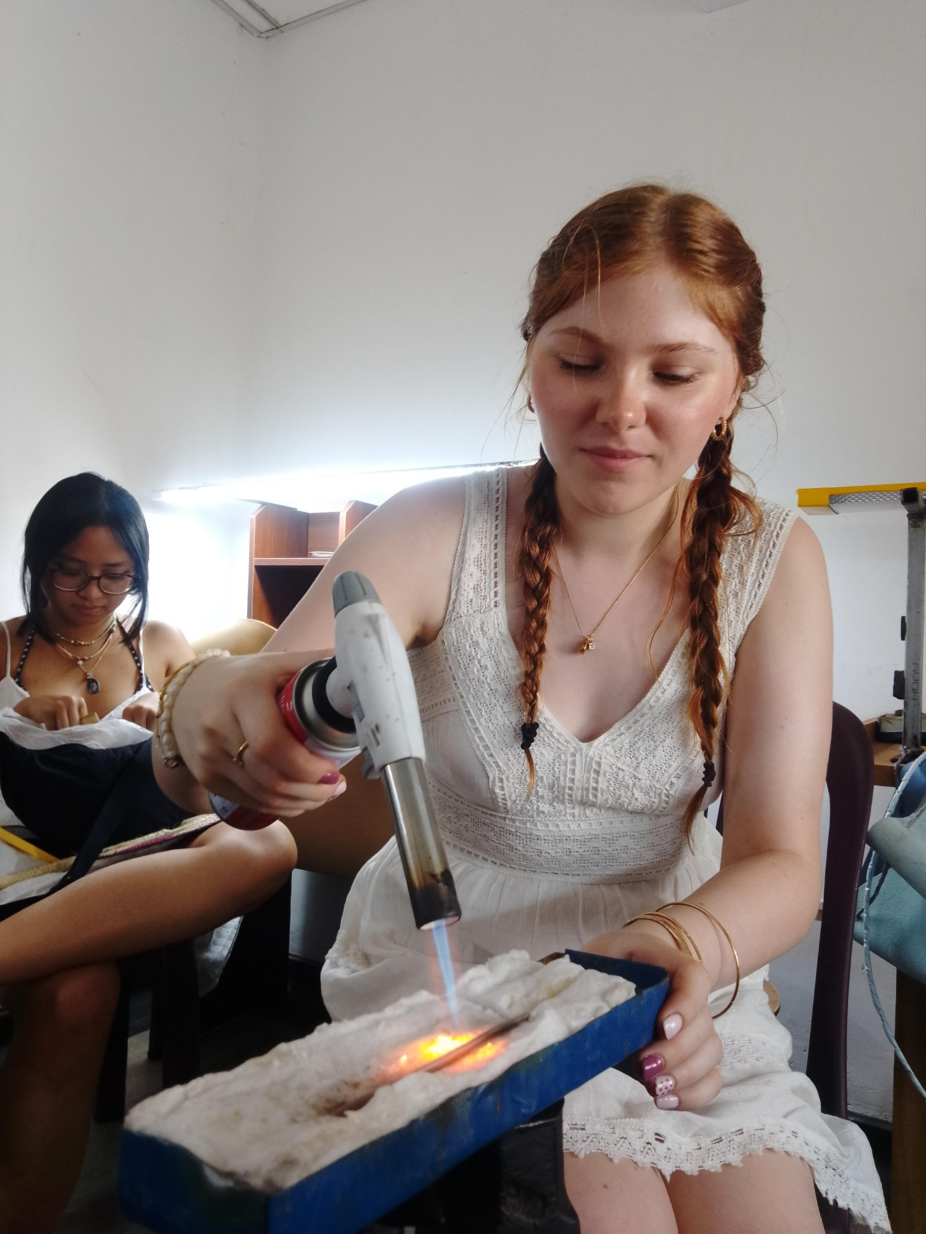 Taller de orfebrería tradicional y gemas cerca de Galle Fort