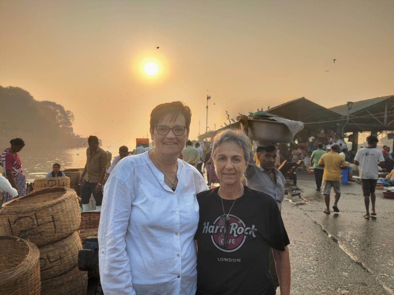 Private Mumbai Highlights & Dharavi Insight Tour