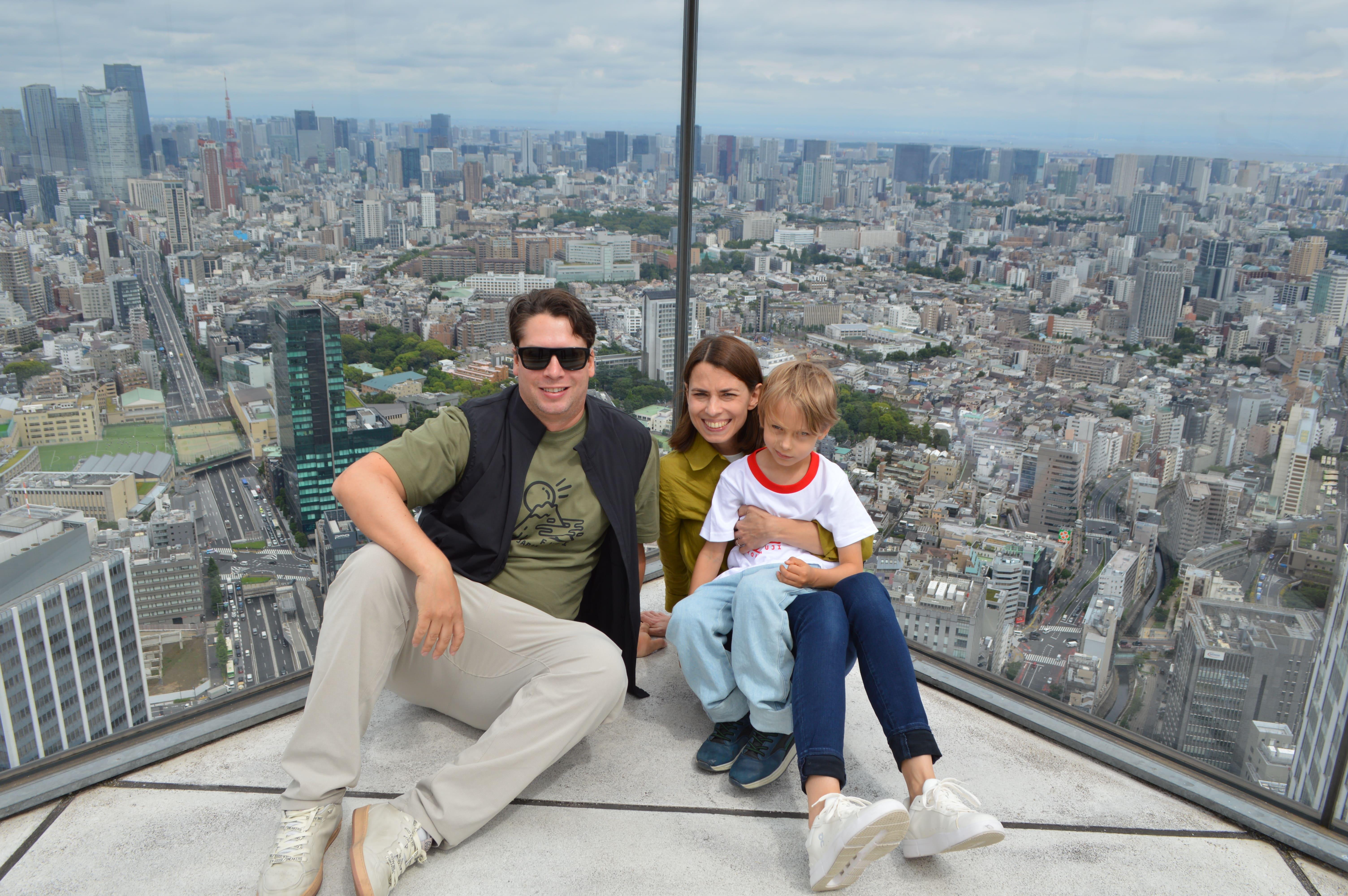 Shibuya Pop Culture Walk & Sky Observation Tour