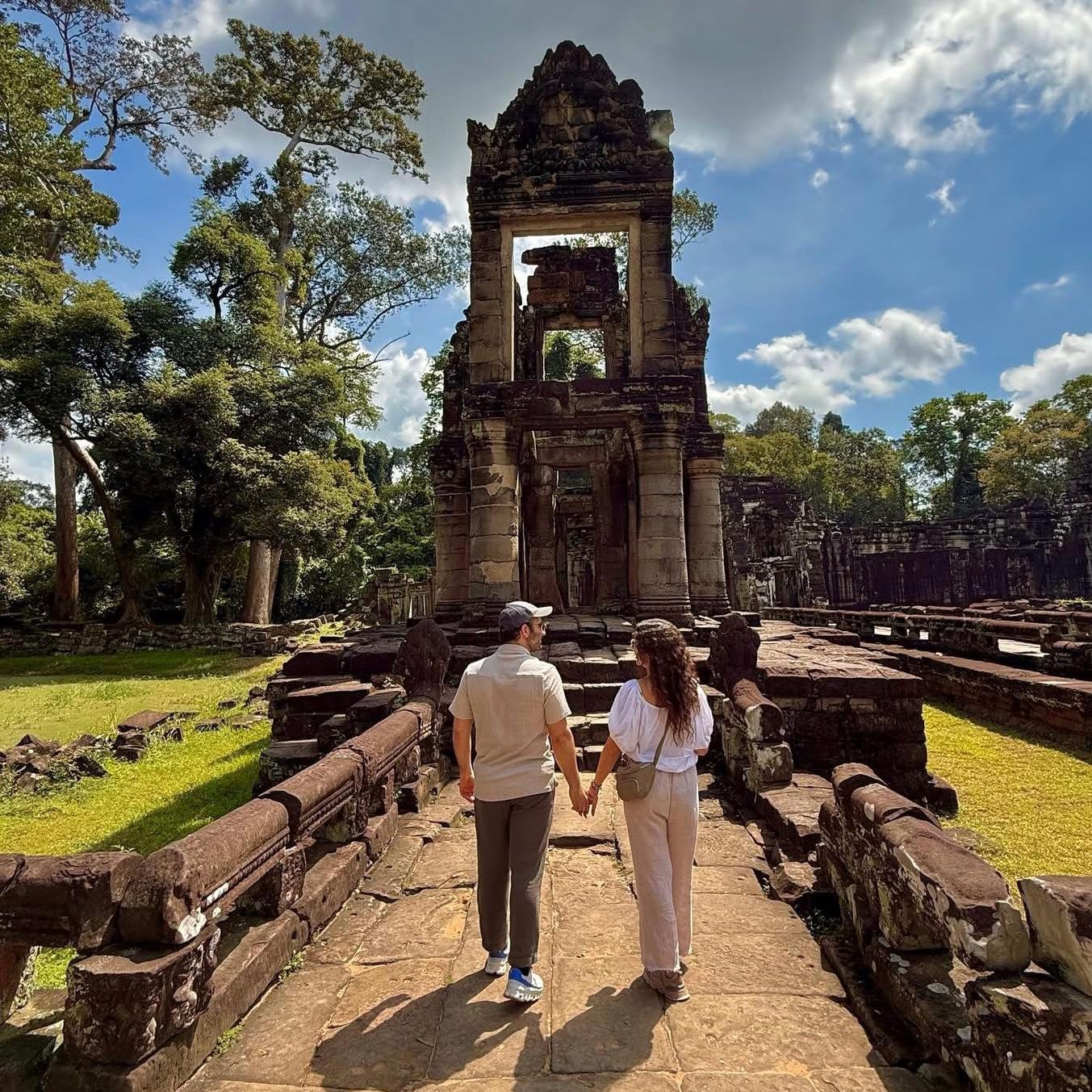 Siem Reap Grand Circuit & Killing Fields Tuk-Tuk Tour