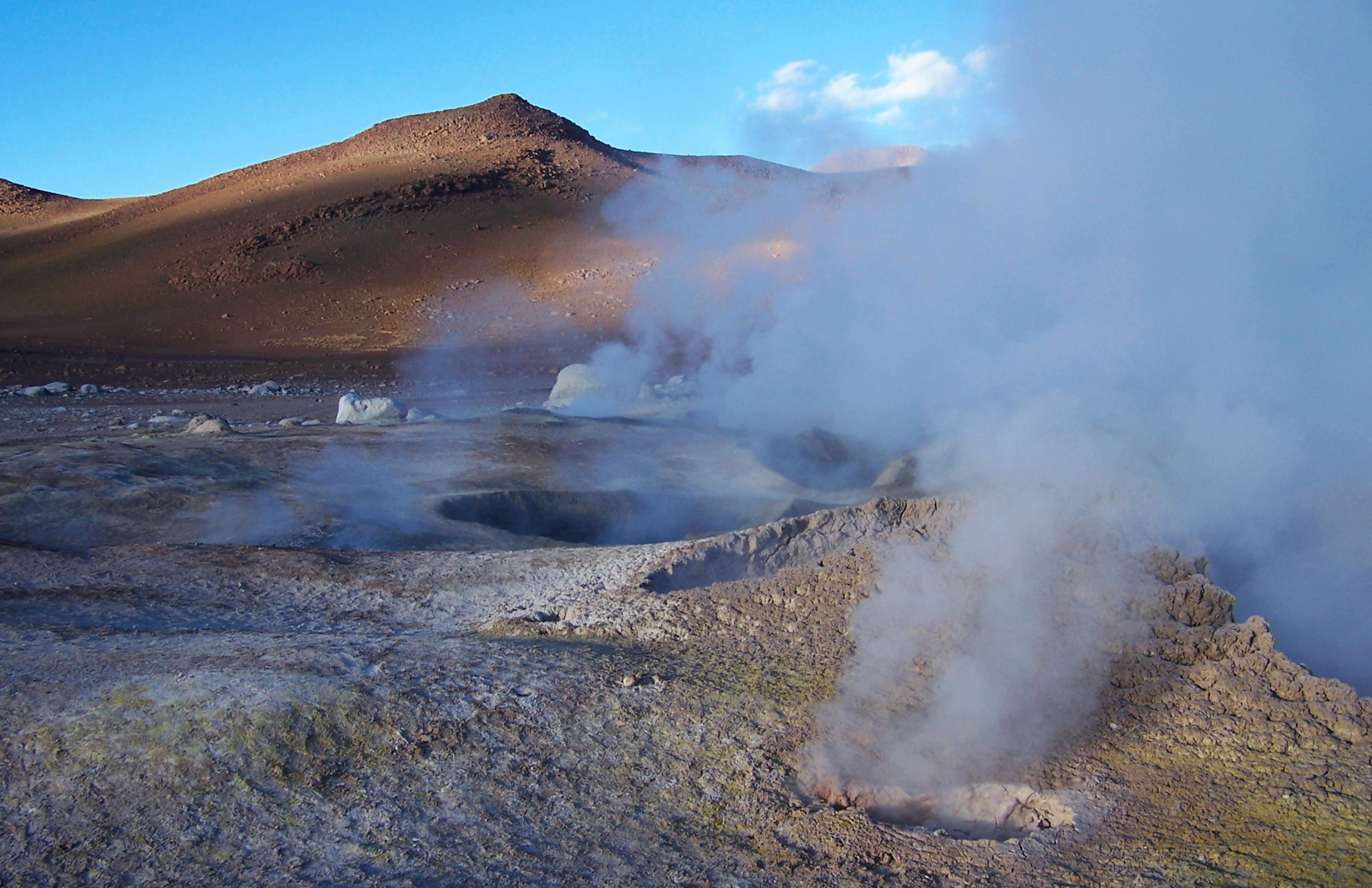 3-Day Uyuni Salt Flats Expedition: Adventure to San Pedro de Atacama