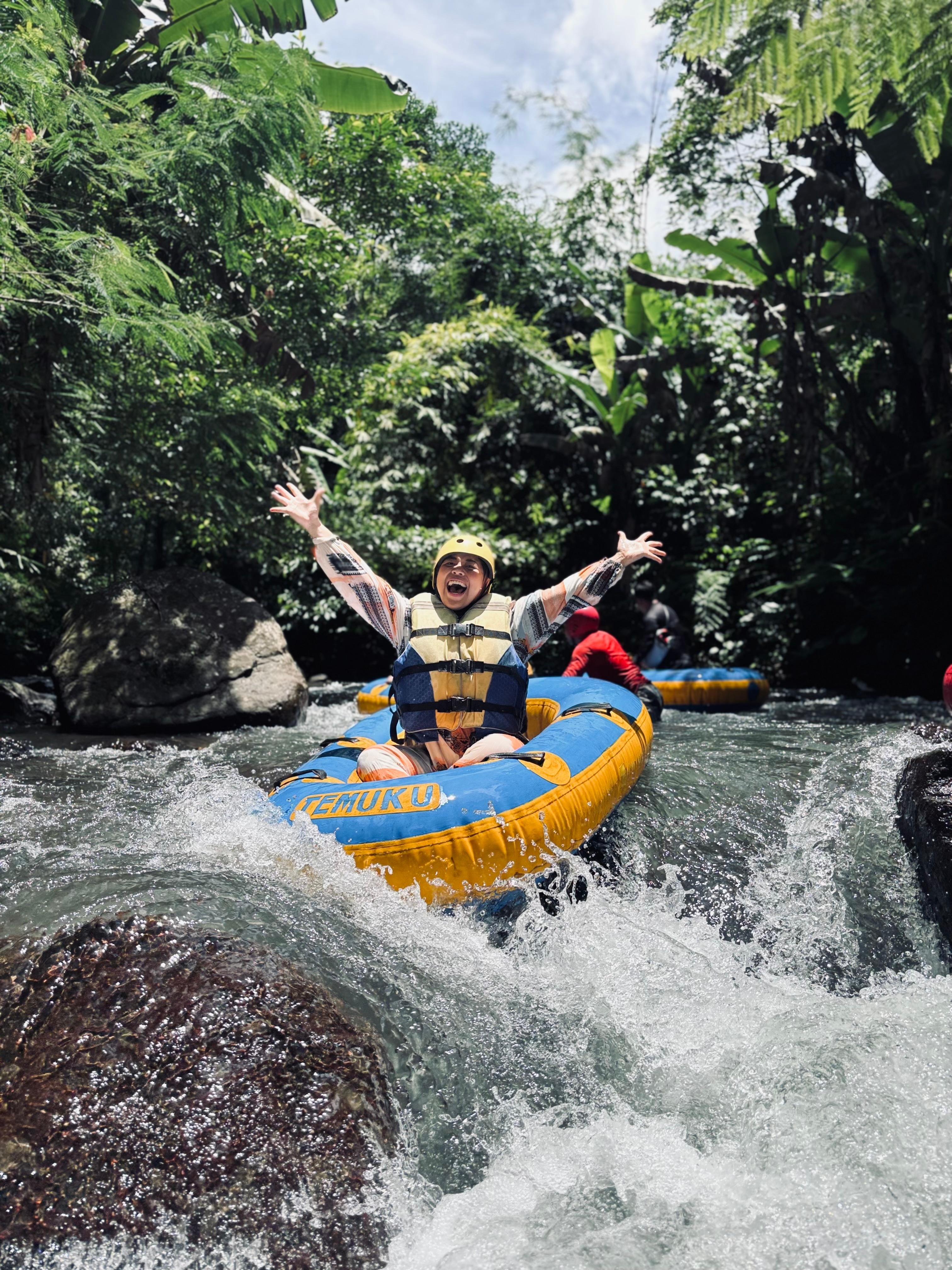 Pakerisan River Tubing Adventure with Lunch