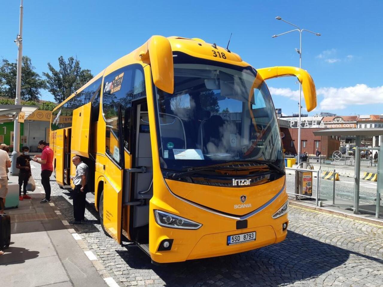 Direct Bus Transfer Between Prague and Karlovy Vary