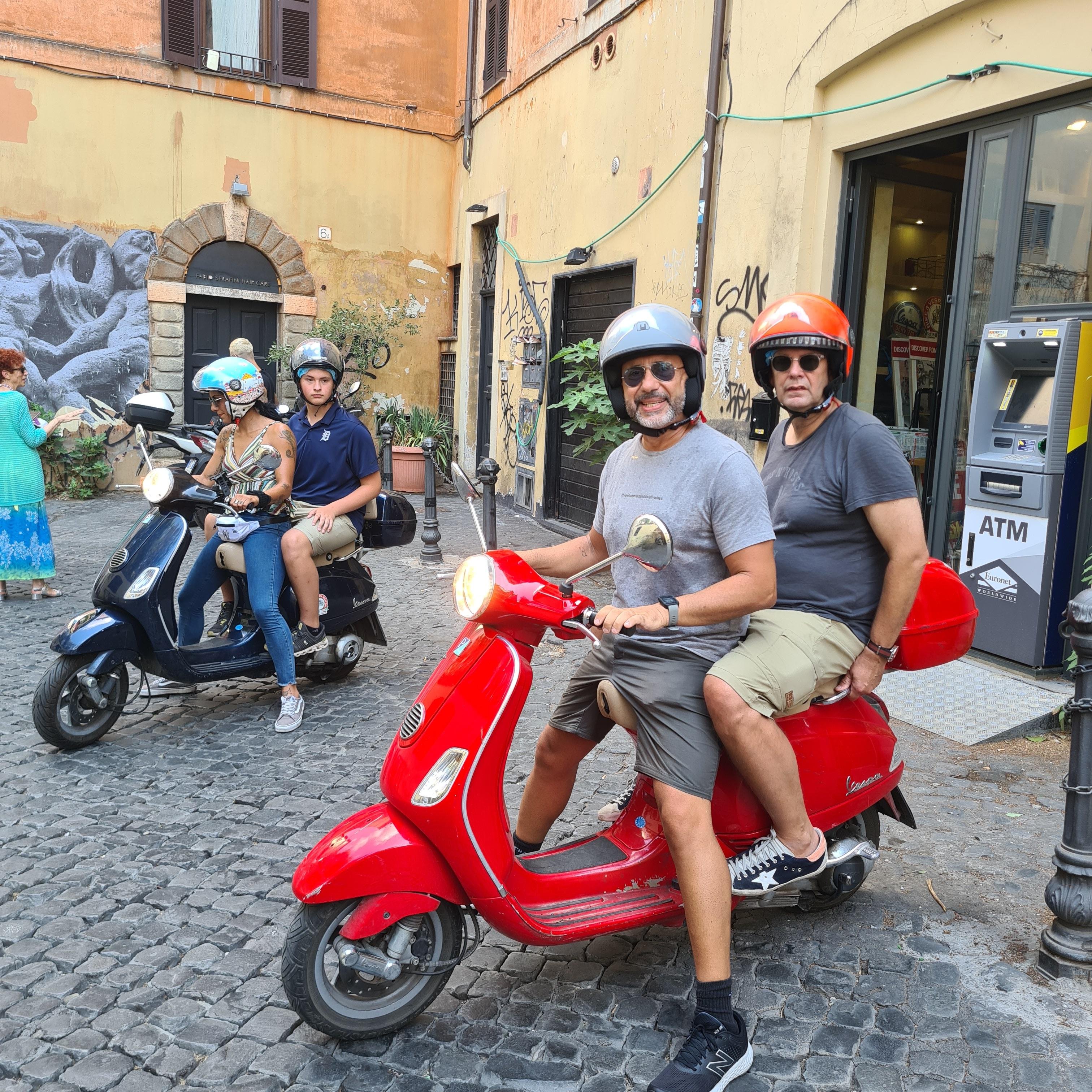 self drive vespa rome rental 125cc guided convoy — image 7