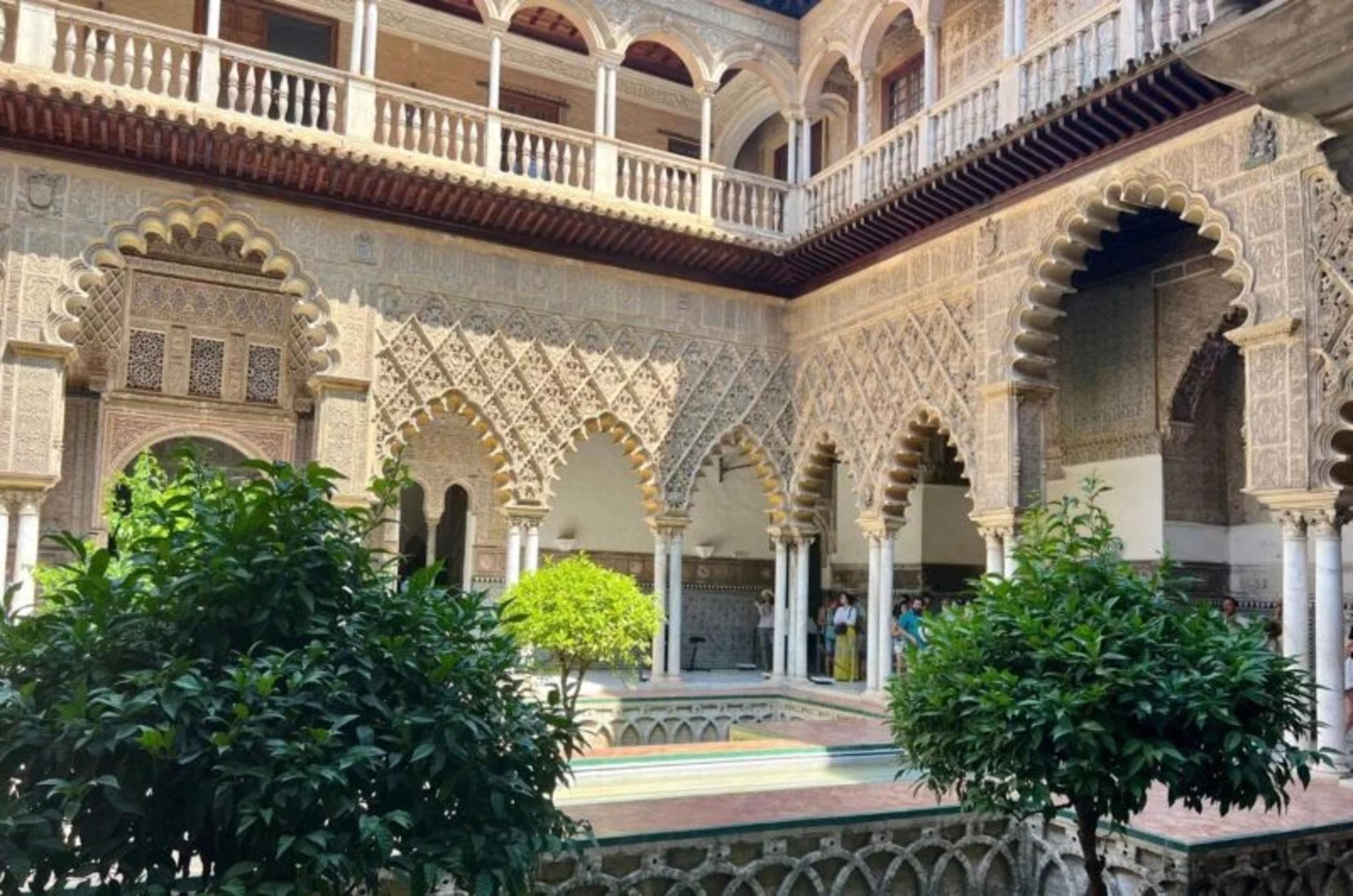 Private Seville Family Discovery Tour & Alcázar Visit