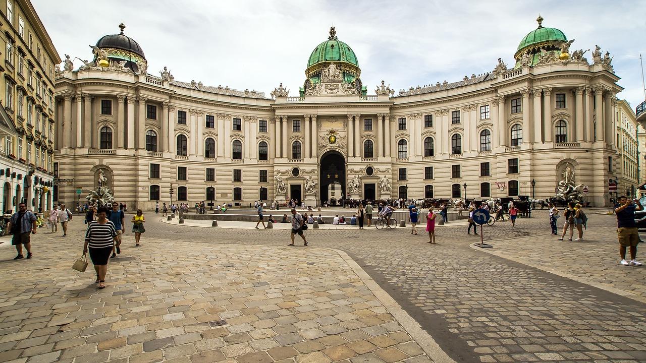 Private Hofburg & Sisi Museum Tour with Imperial Apartments