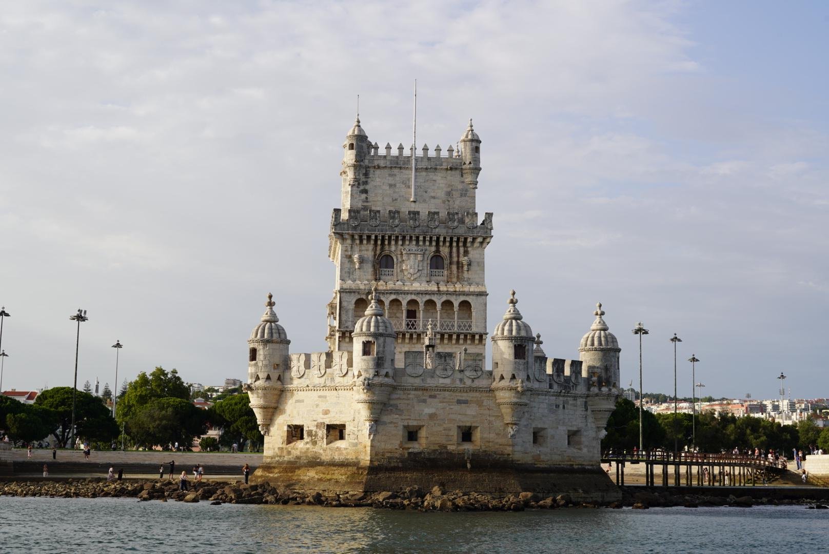 Lisbon Tagus River Sailing Cruise with Wine (Day or Sunset)