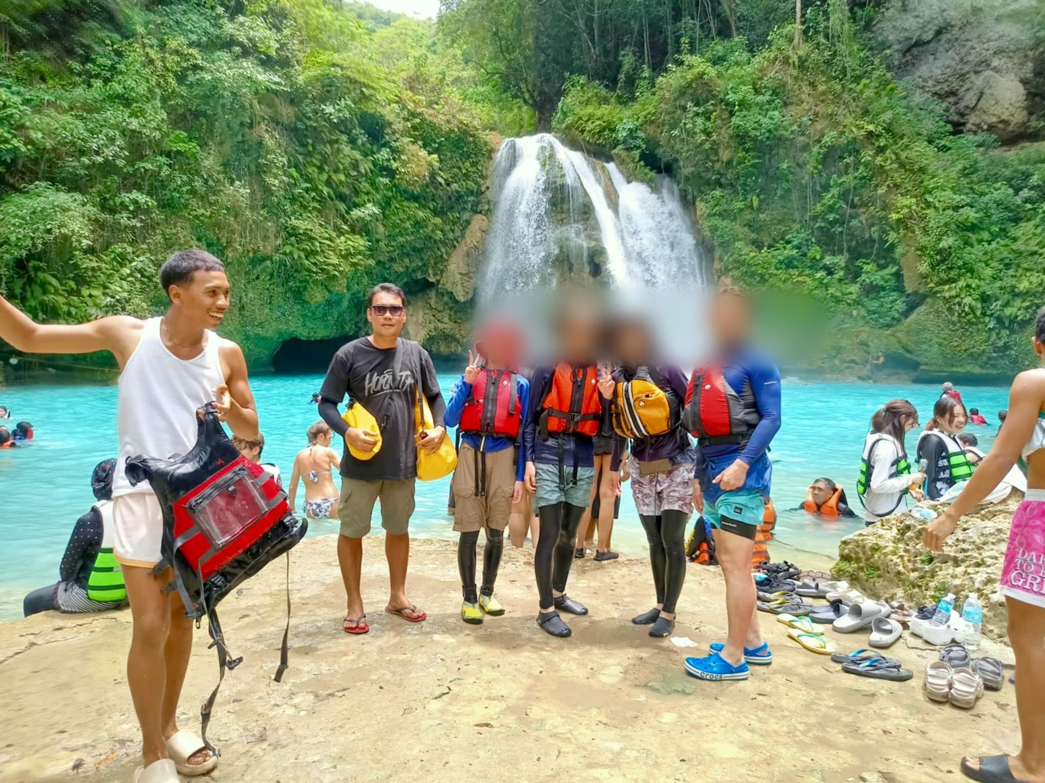 Cebu 2-Day Private Southern Tour: Moalboal & Oslob