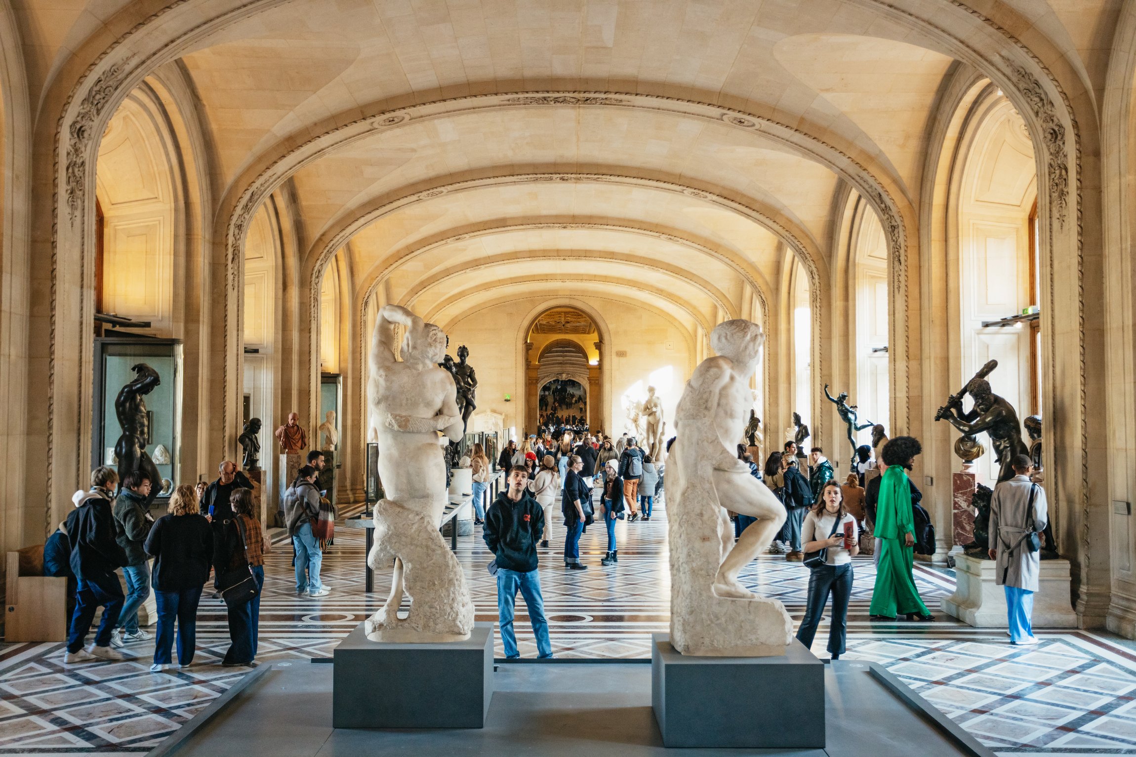 Louvre Museum Guided Entry & Seine River Cruise