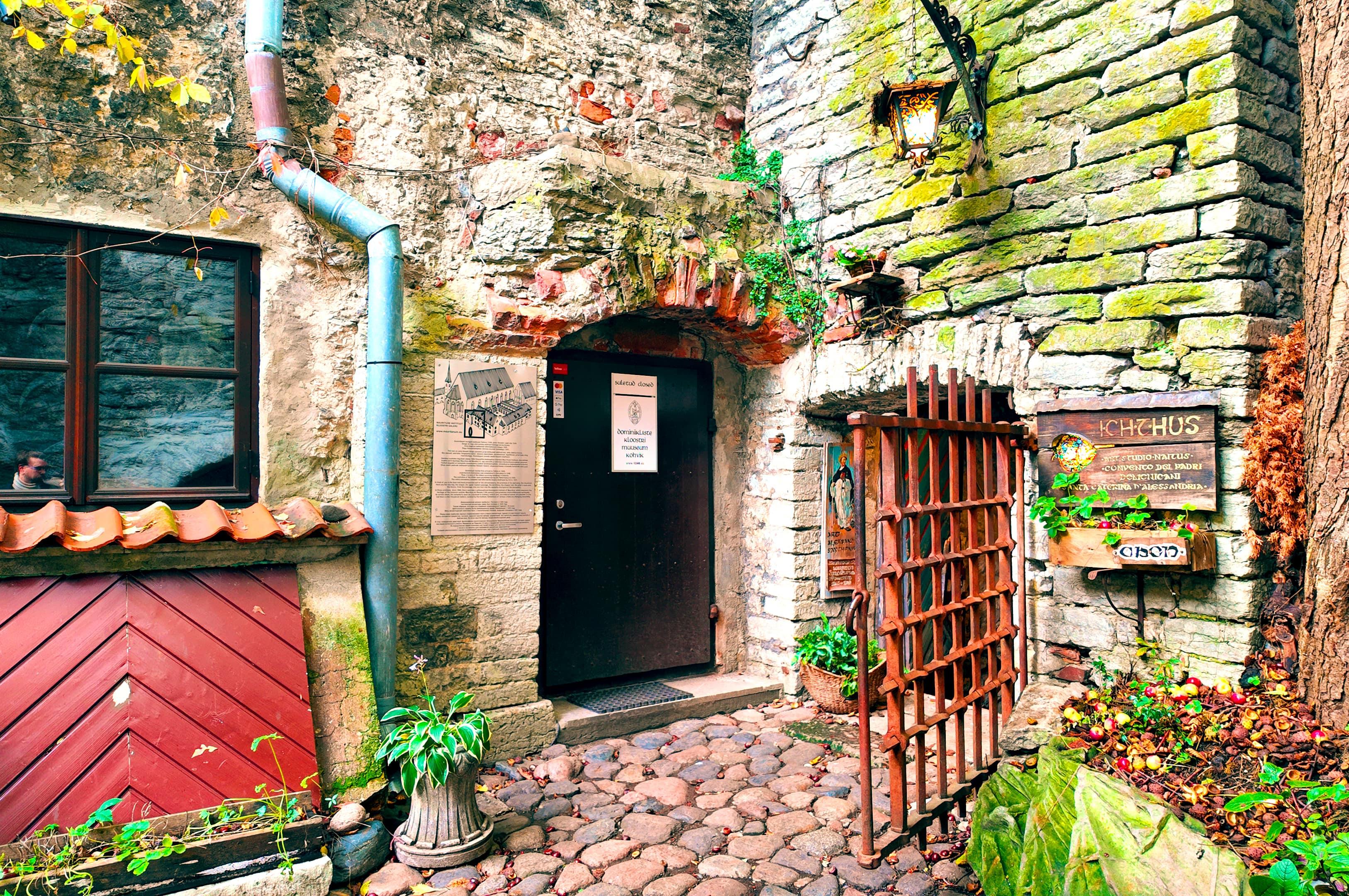 Tallinn Tales: Medieval City Walking Tour