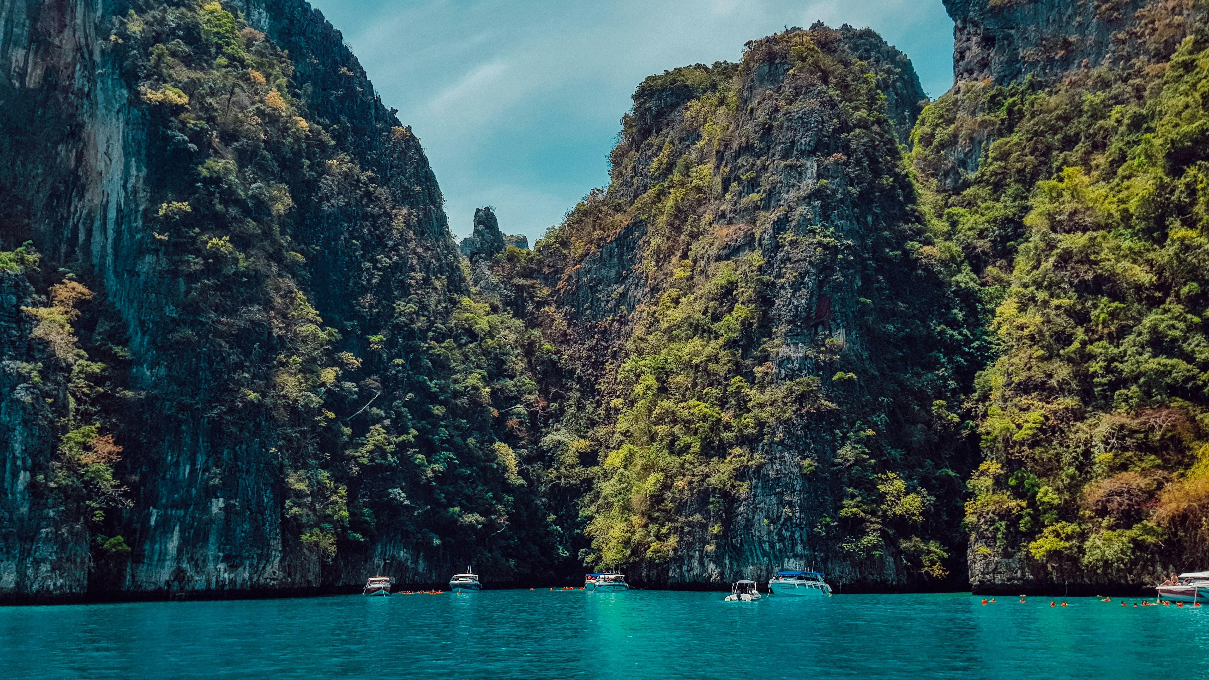 Half-Day Longtail Boat Tour to Maya Bay from Phi Phi