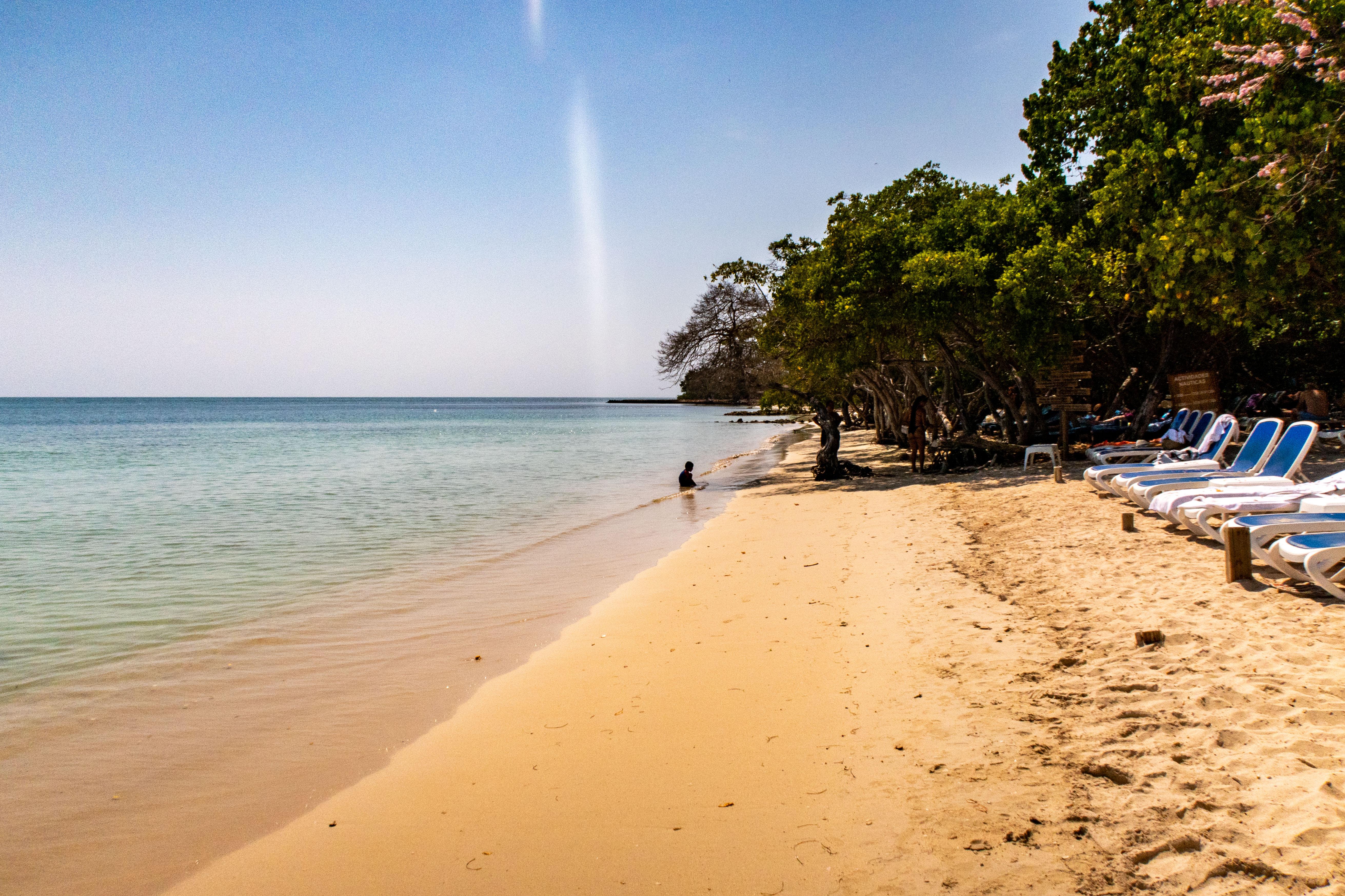 Cartagena Caribbean Explorer: 4 or 5 Island Boat Tour