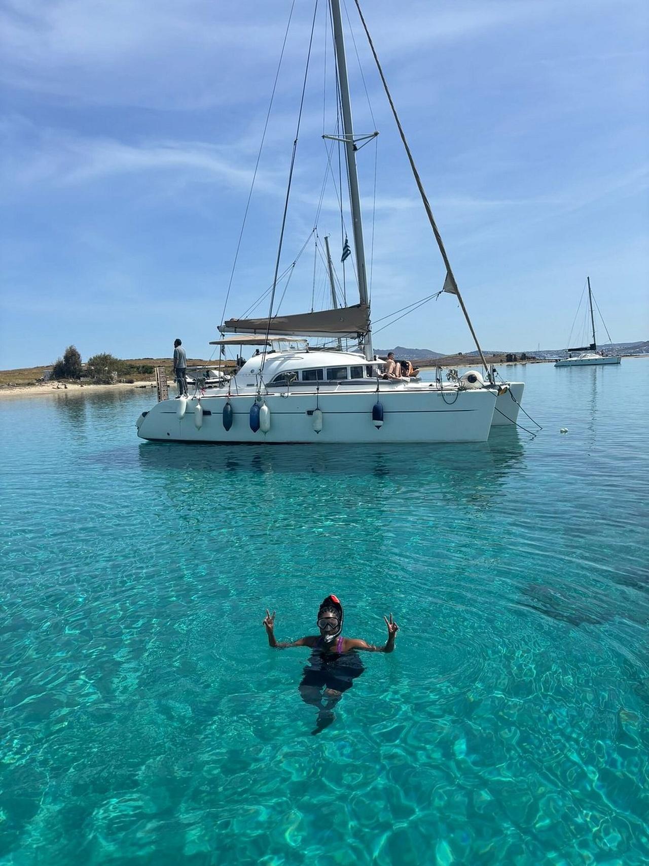 Mykonos Catamaran Cruise with Onboard Lunch and Drinks