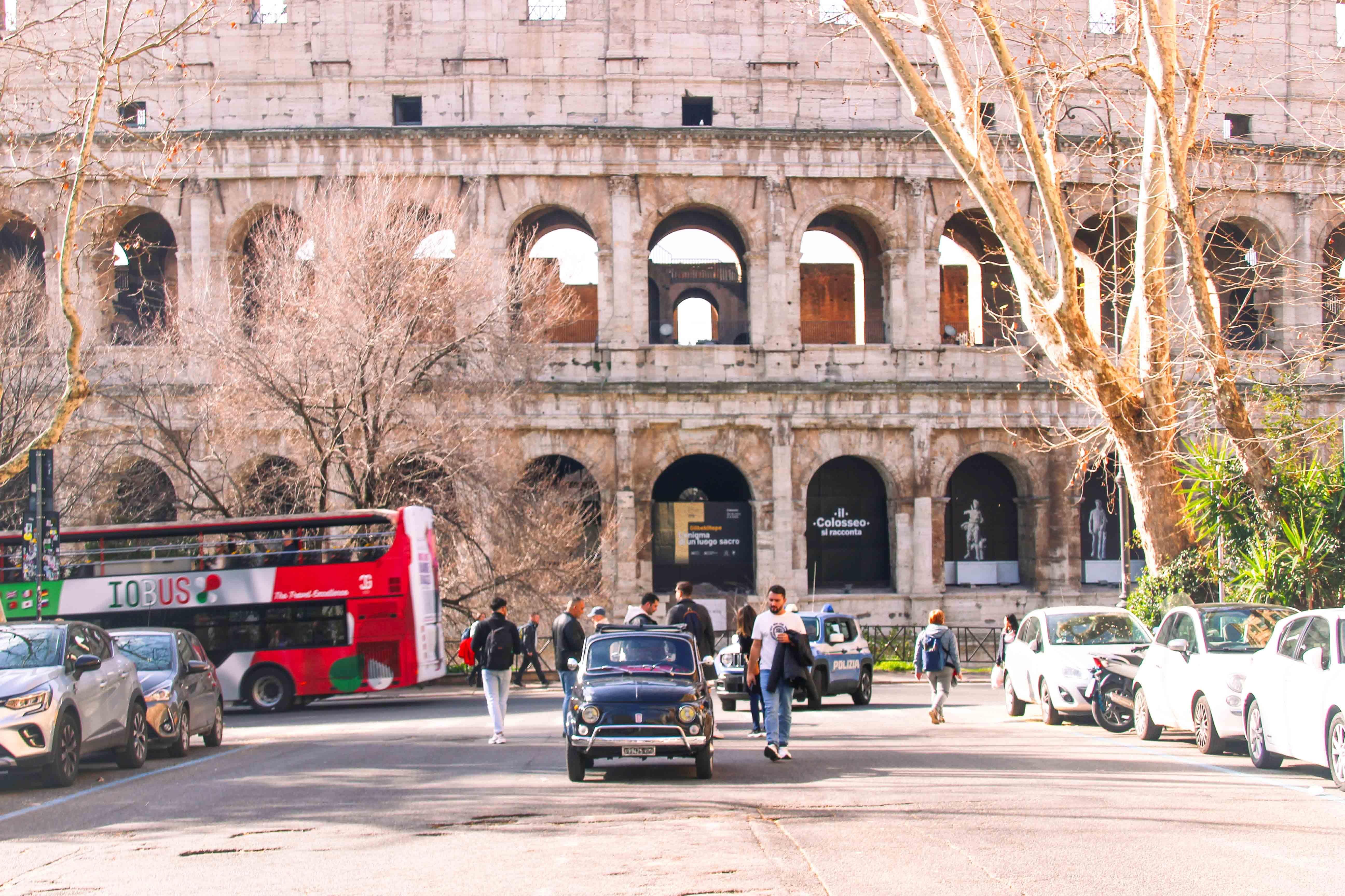 Rome Colosseum Arena, Roman Forum & Palatine Hill VIP Tour
