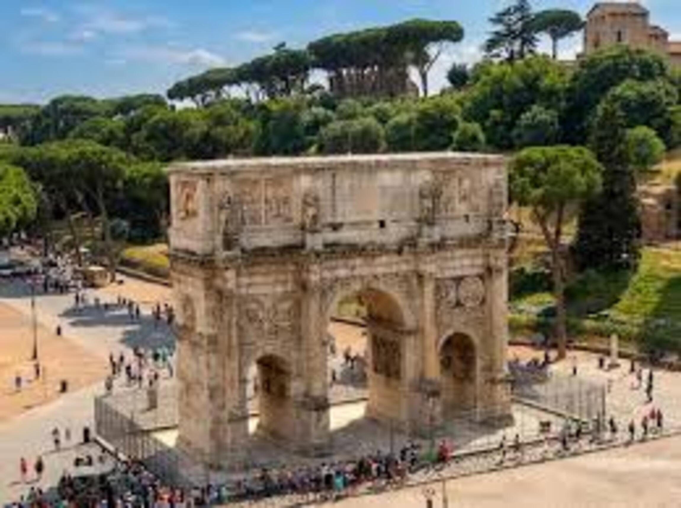 Rome Private Colosseum Underground & Dungeons Tour