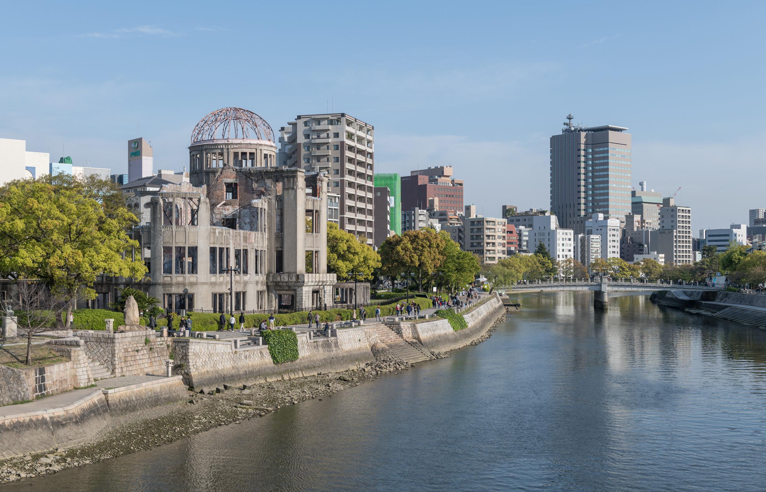 Hiroshima Walking Tour: History and Hidden Gems