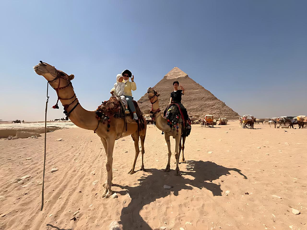 Cairo Pyramids & Museum Day Trip from Hurghada