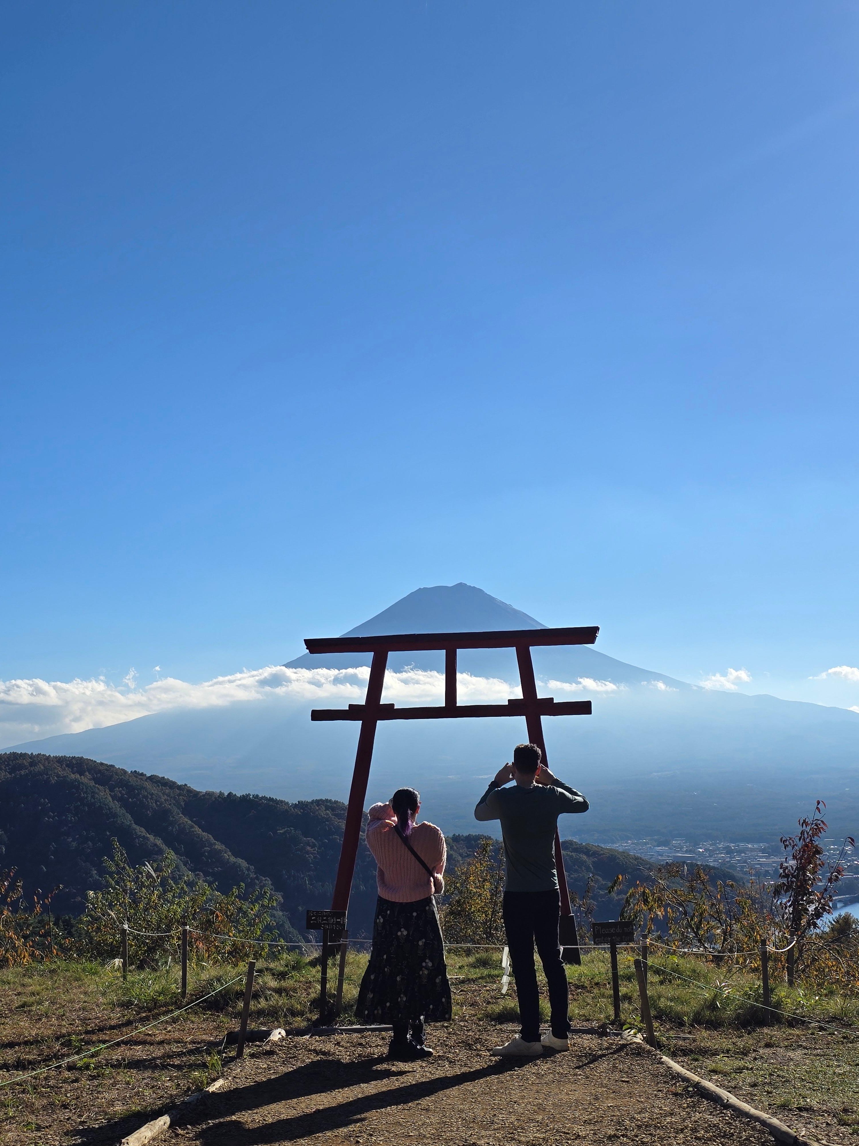 Private Mt. Fuji & Kawaguchiko Personalized Exploration