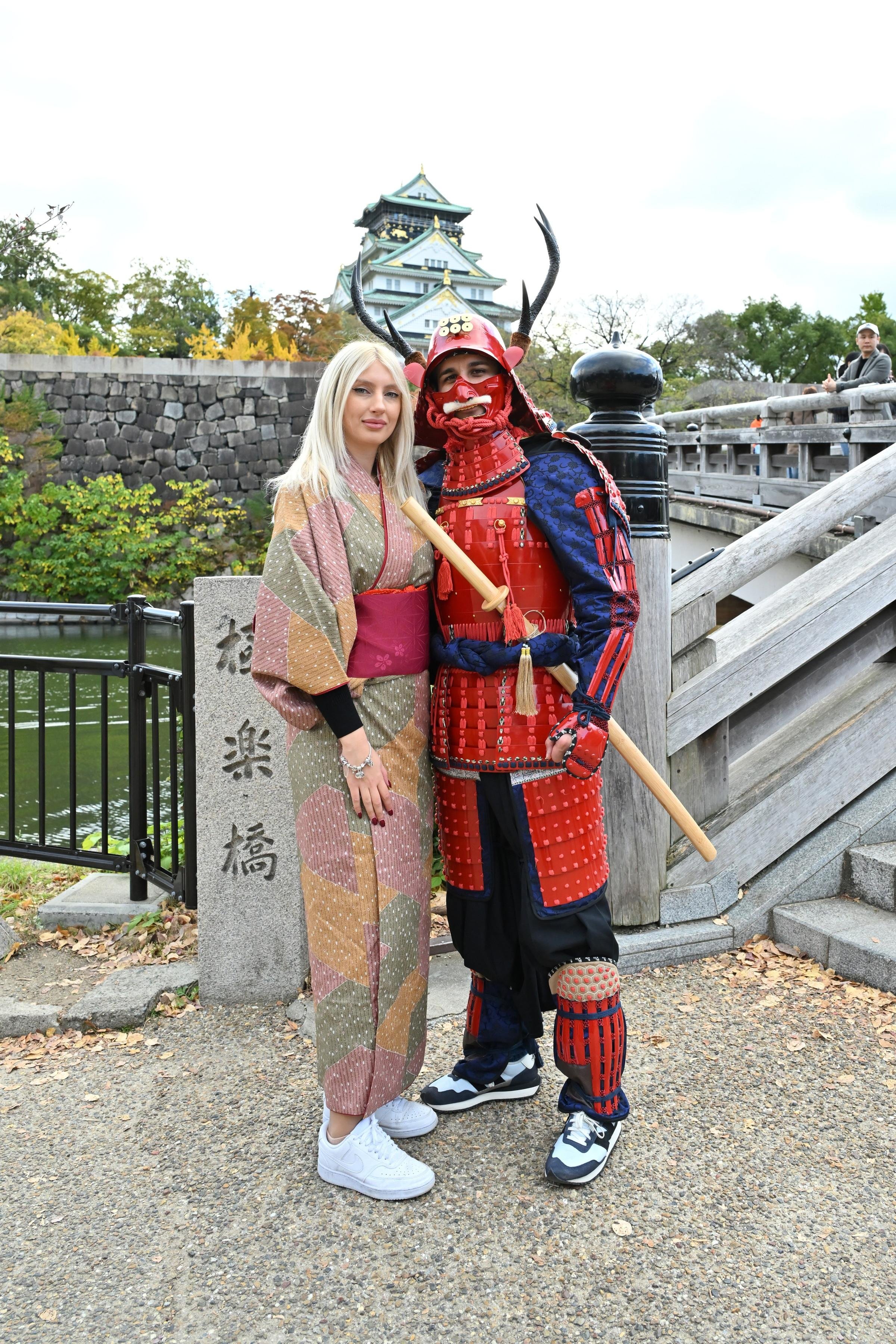 Osaka Castle Tour in Samurai Armor