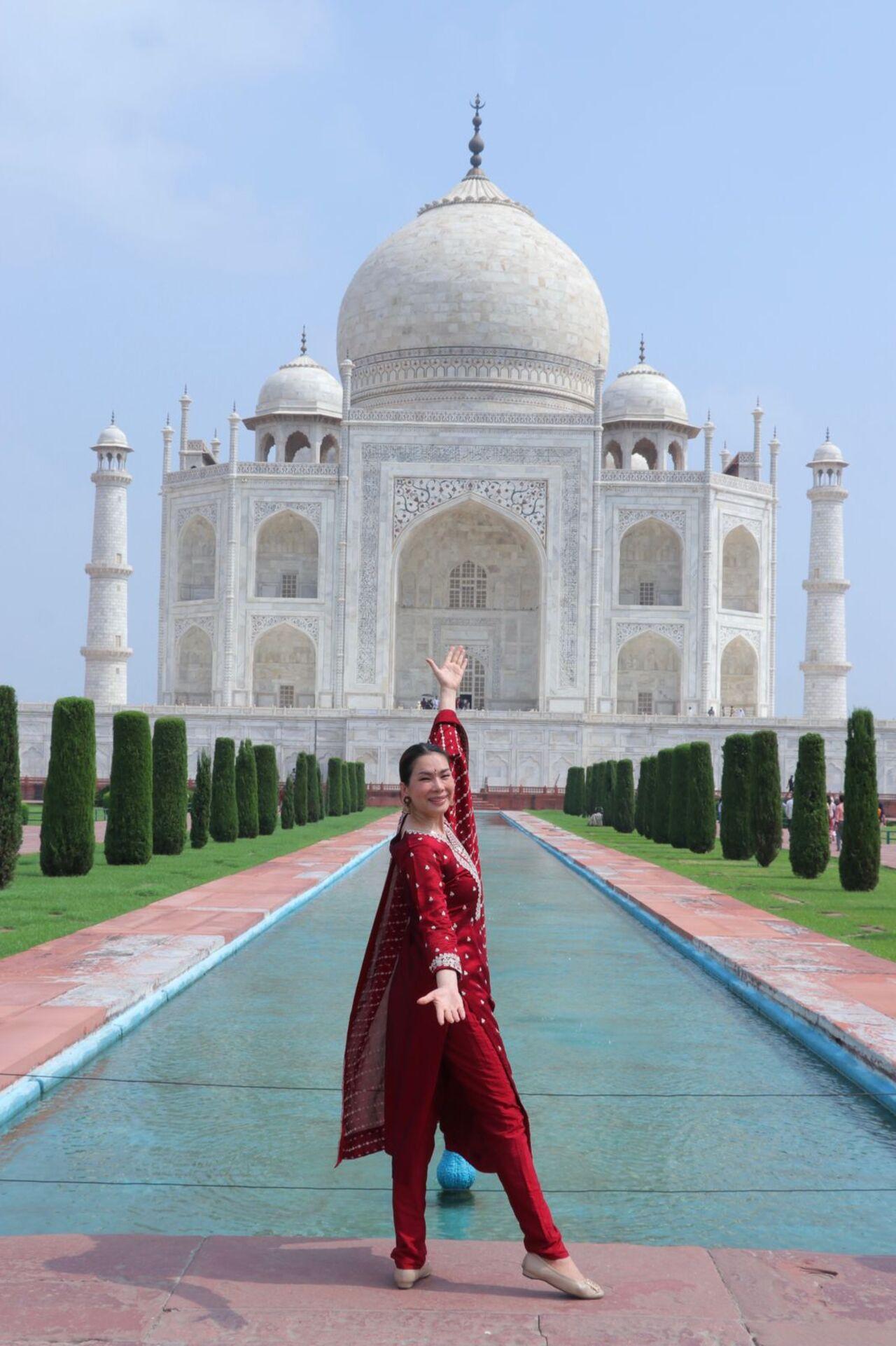 Delhi to Taj Mahal Sunrise Photography Tour with Licensed Guide